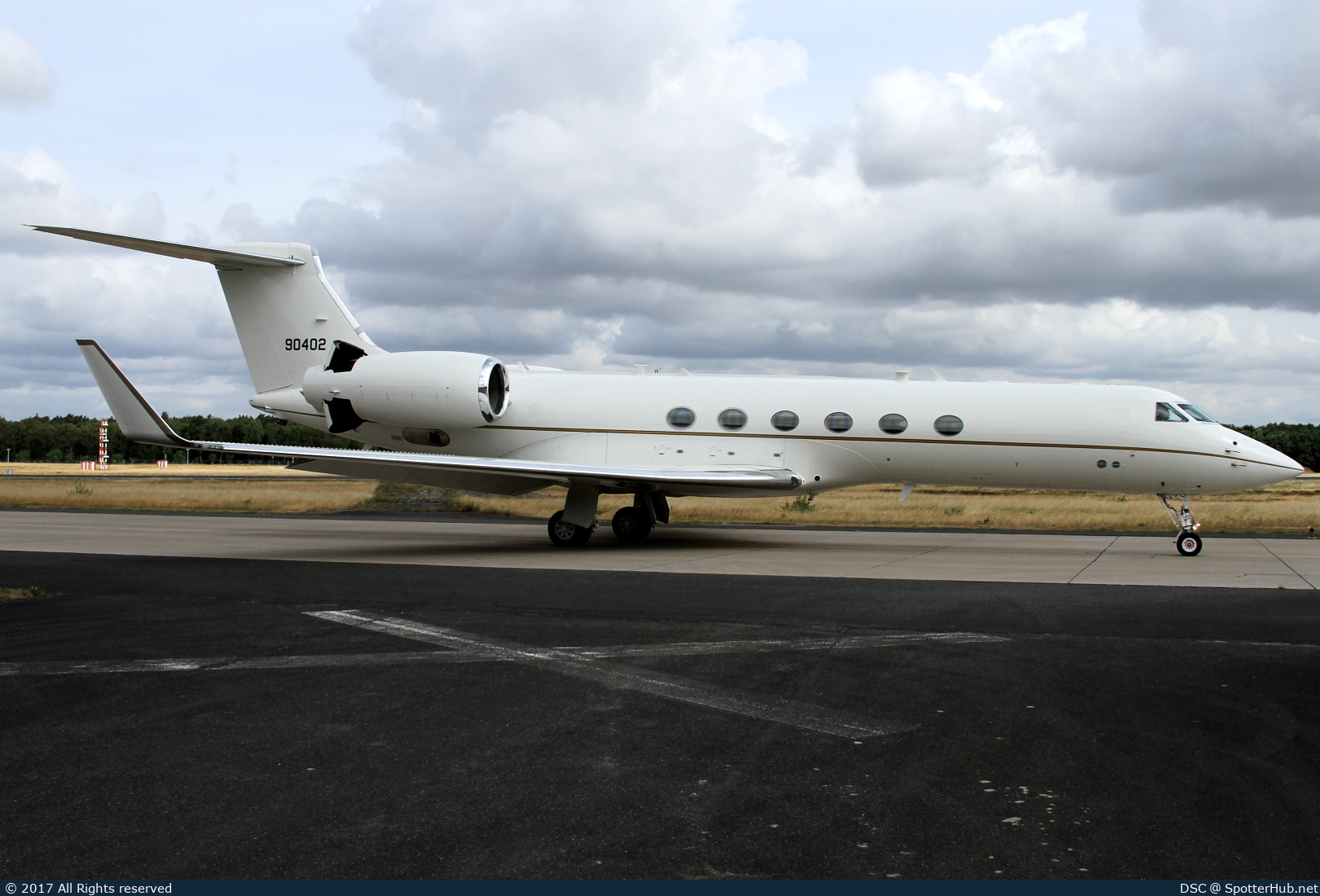 Photo of 99-0402 - Gulfstream C-37A operated by US Air Force