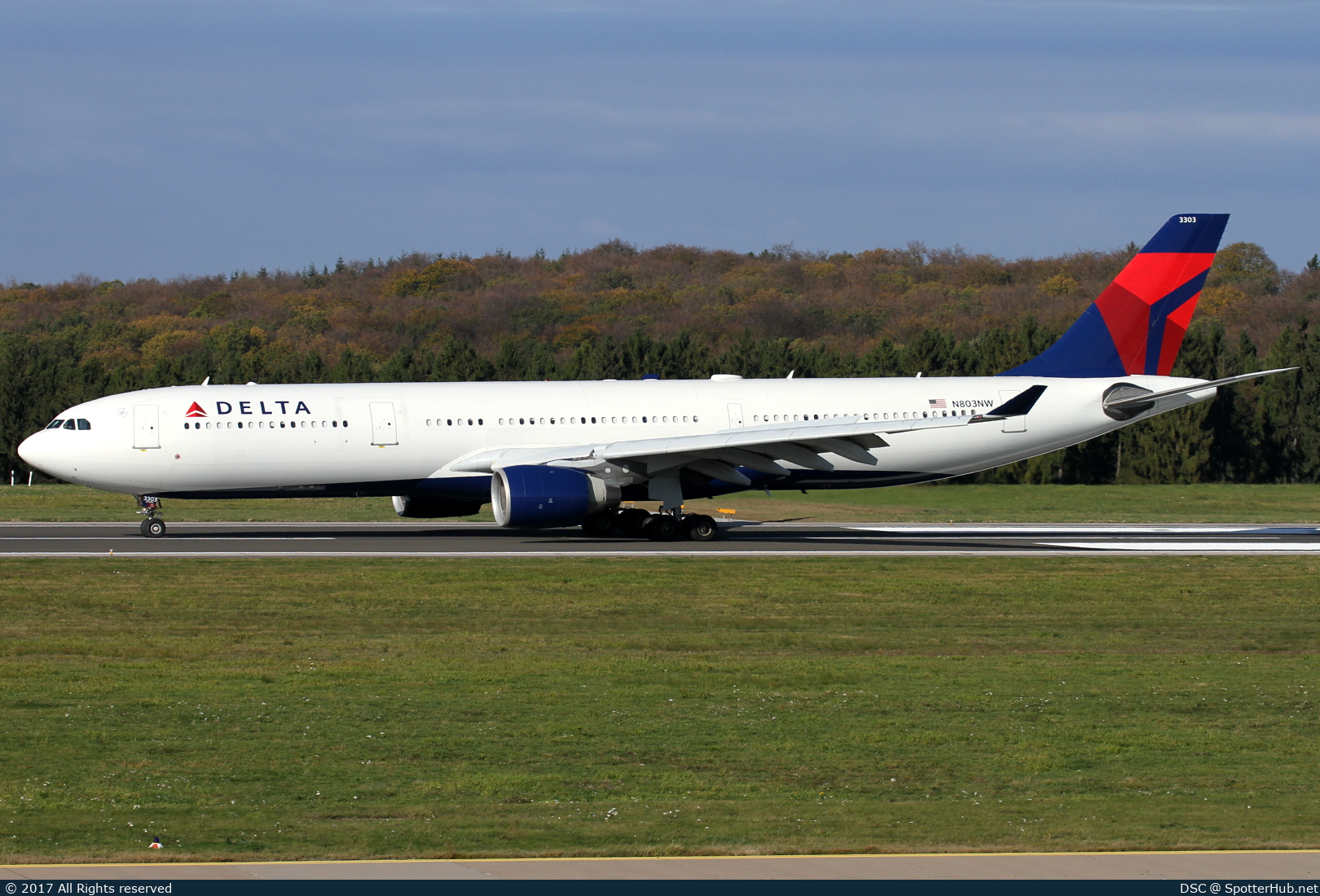 Photo of N803NW - Airbus A330-323 operated by Delta Air Lines