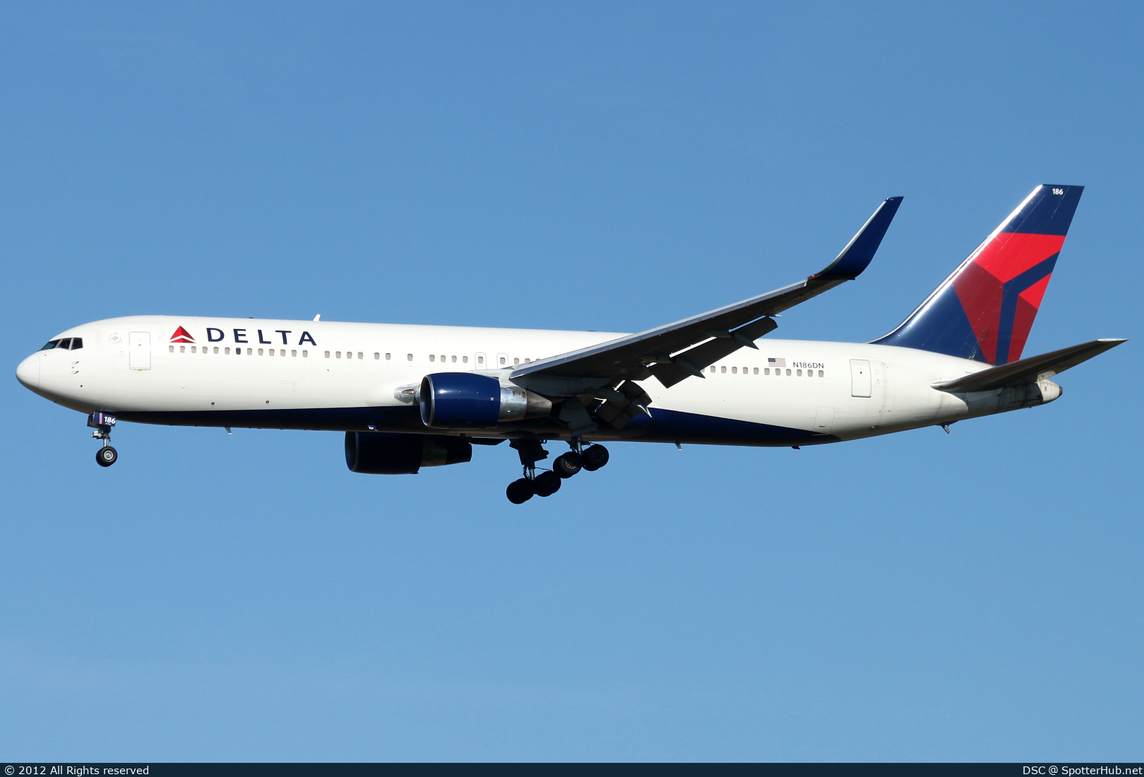 Photo of N186DN - Boeing 767-332(ER) operated by Delta Air Lines