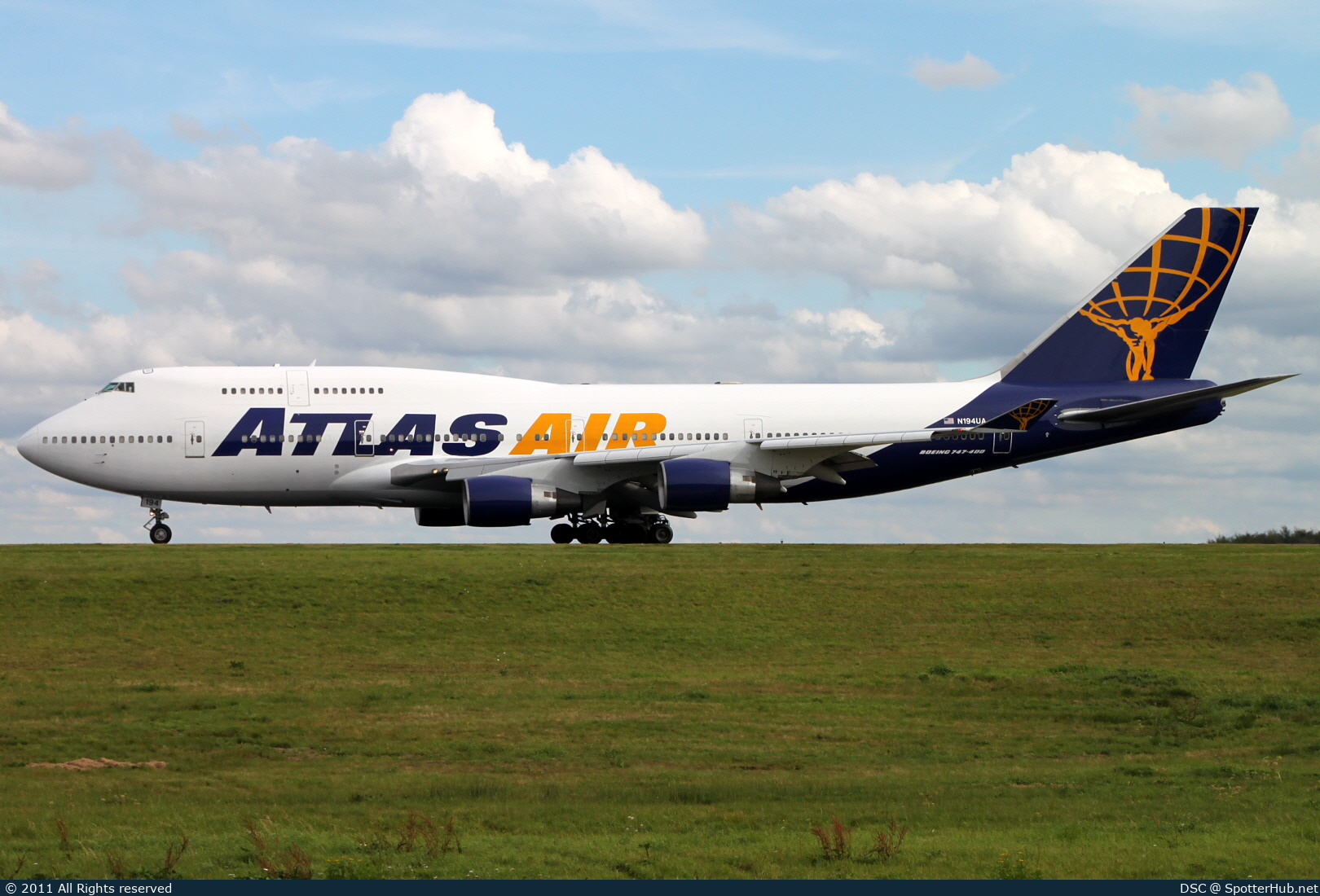 Photo of N194UA - Boeing 747-422 operated by Atlas Air
