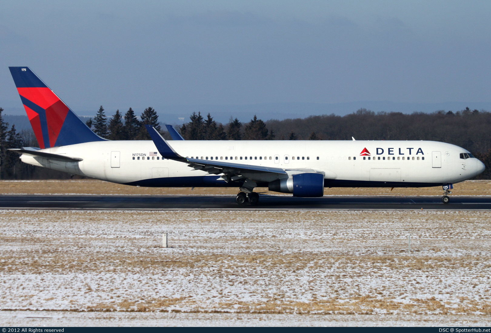 Photo of N175DN - Boeing 767-332(ER) operated by Delta Air Lines