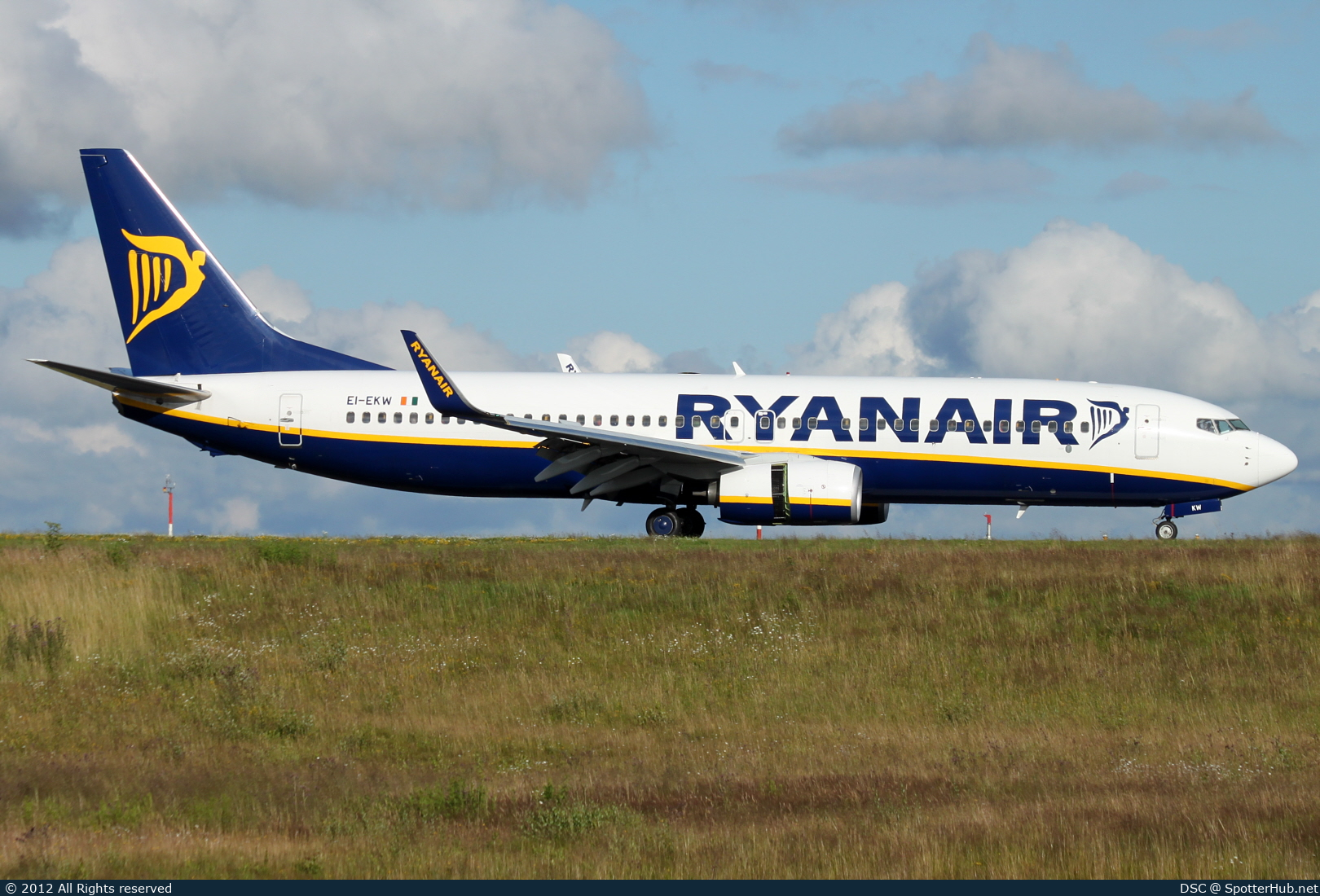 Photo of EI-EKW - Boeing 737-8AS operated by Ryanair