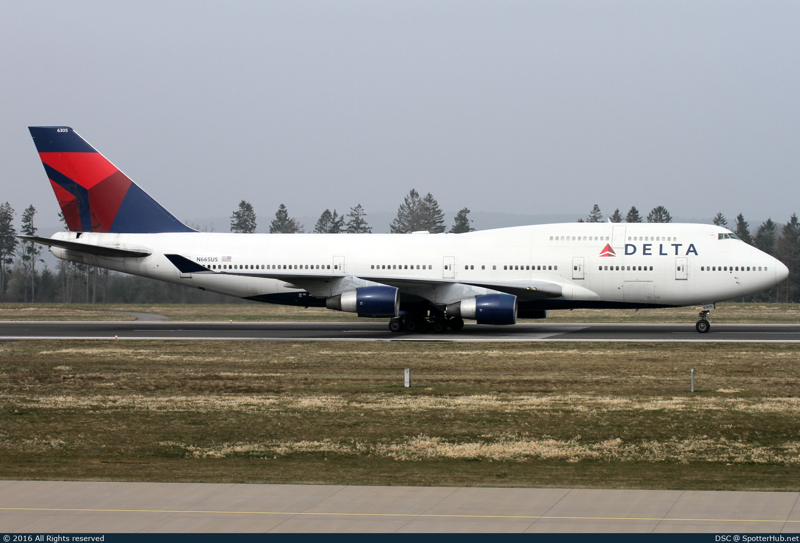 Photo of N665US - Boeing 747-451 operated by Delta Air Lines