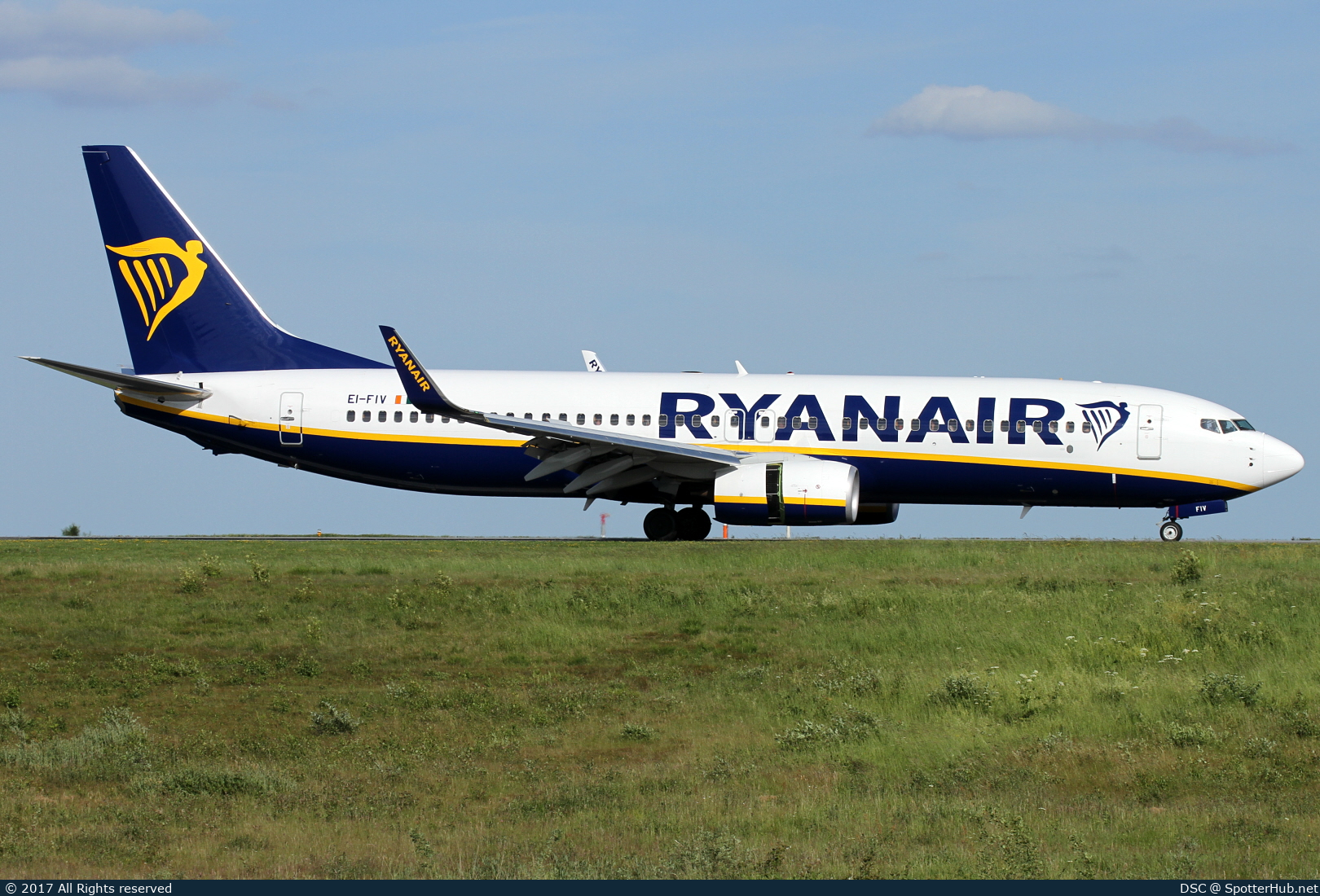 Photo of EI-FIV - Boeing 737-8AS operated by Ryanair