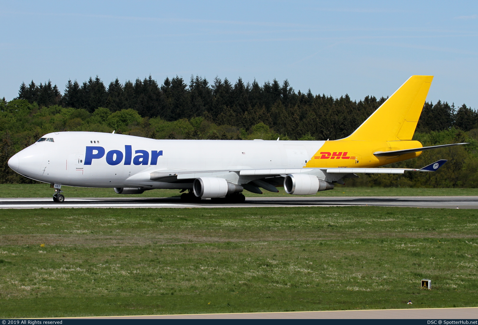 Photo of N487MC - Boeing 747-45EF operated by Polar Air Cargo