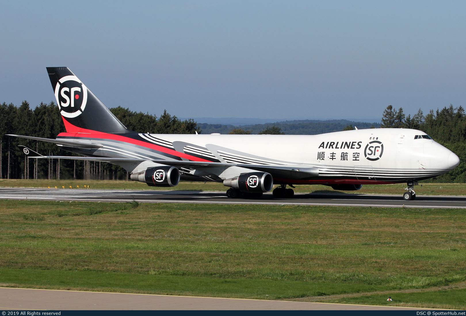 Photo of B-2422 - Boeing 747-4EVF(ER) operated by SF Airlines