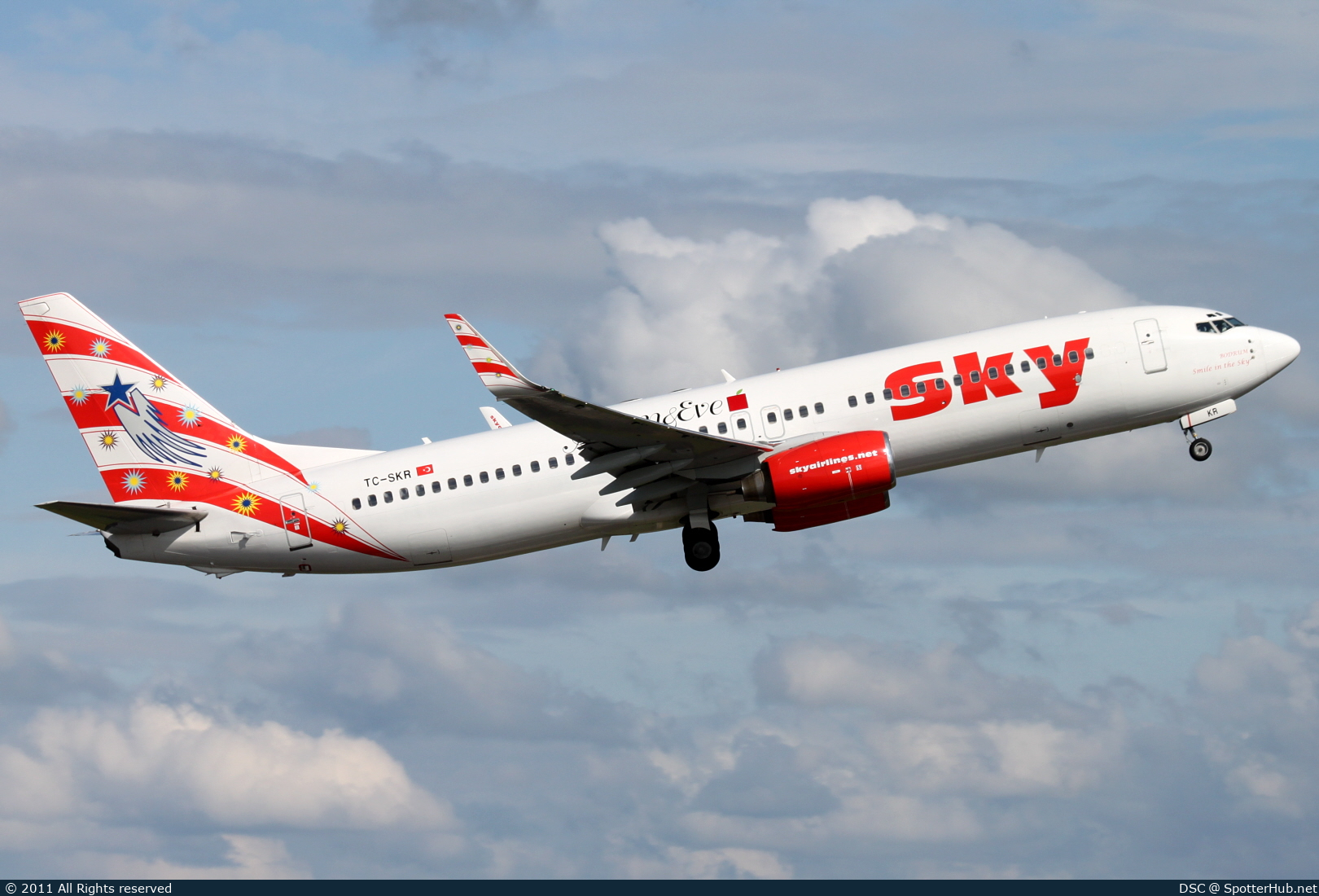 Photo of TC-SKR - Boeing 737-83N operated by Sky Airlines