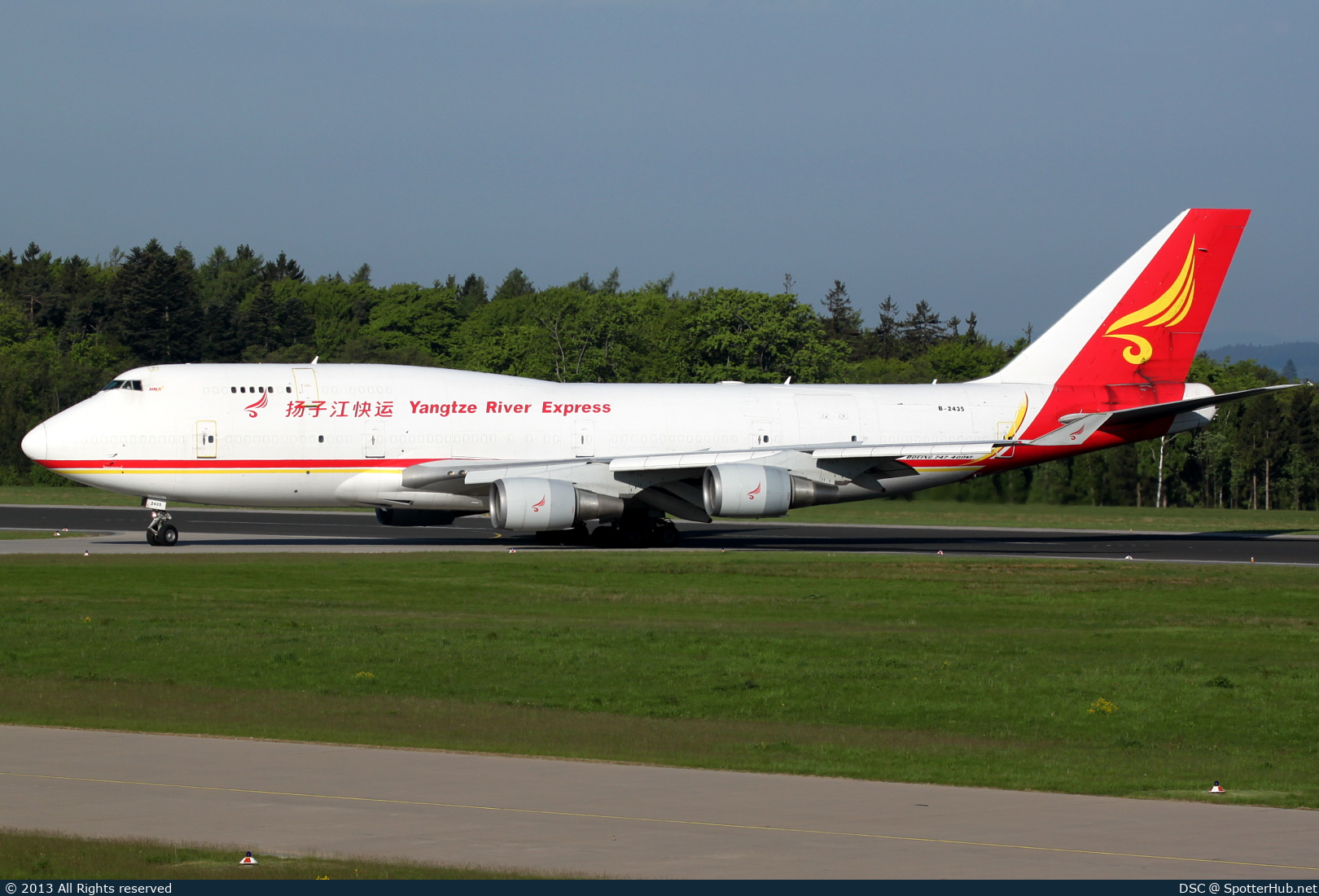 Photo of B-2435 - Boeing 747-481(BDSF) operated by Yangtze River Express
