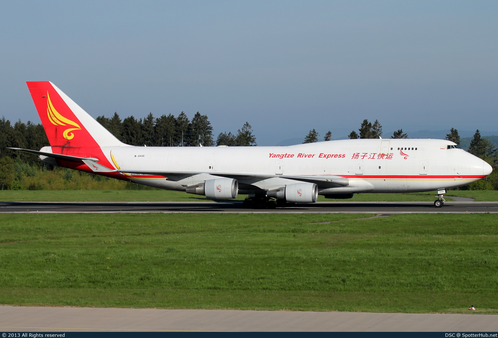 Photo of B-2435 - Boeing 747-481(BDSF) operated by Yangtze River Express
