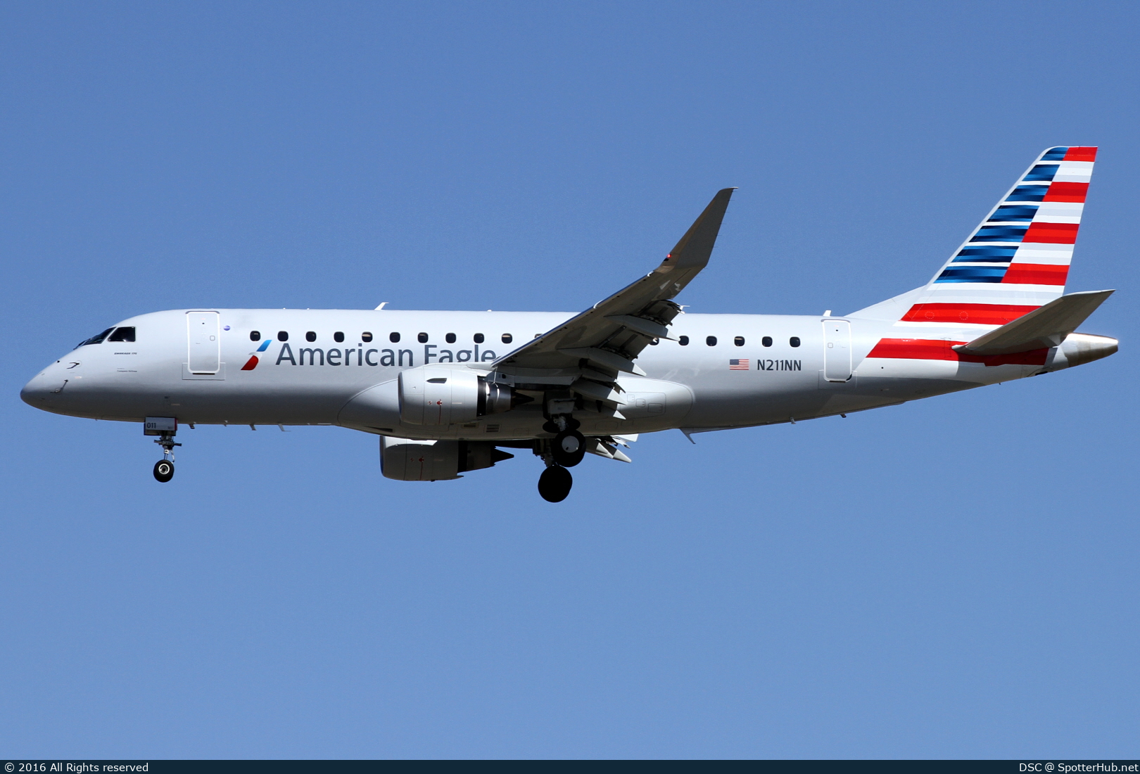 Photo of N211NN - Embraer ERJ-175LR operated by American Eagle (opb Compass Airlines)