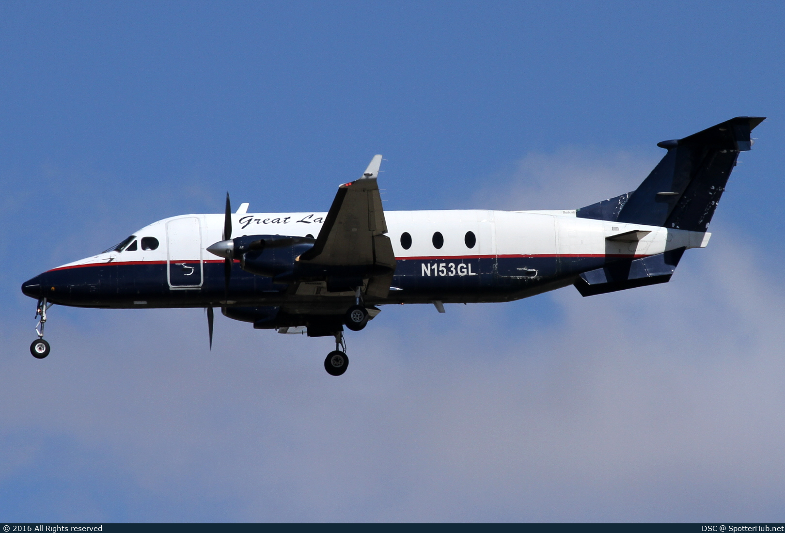 Photo of N153GL - Beechcraft 1900D operated by Great Lakes Airlines