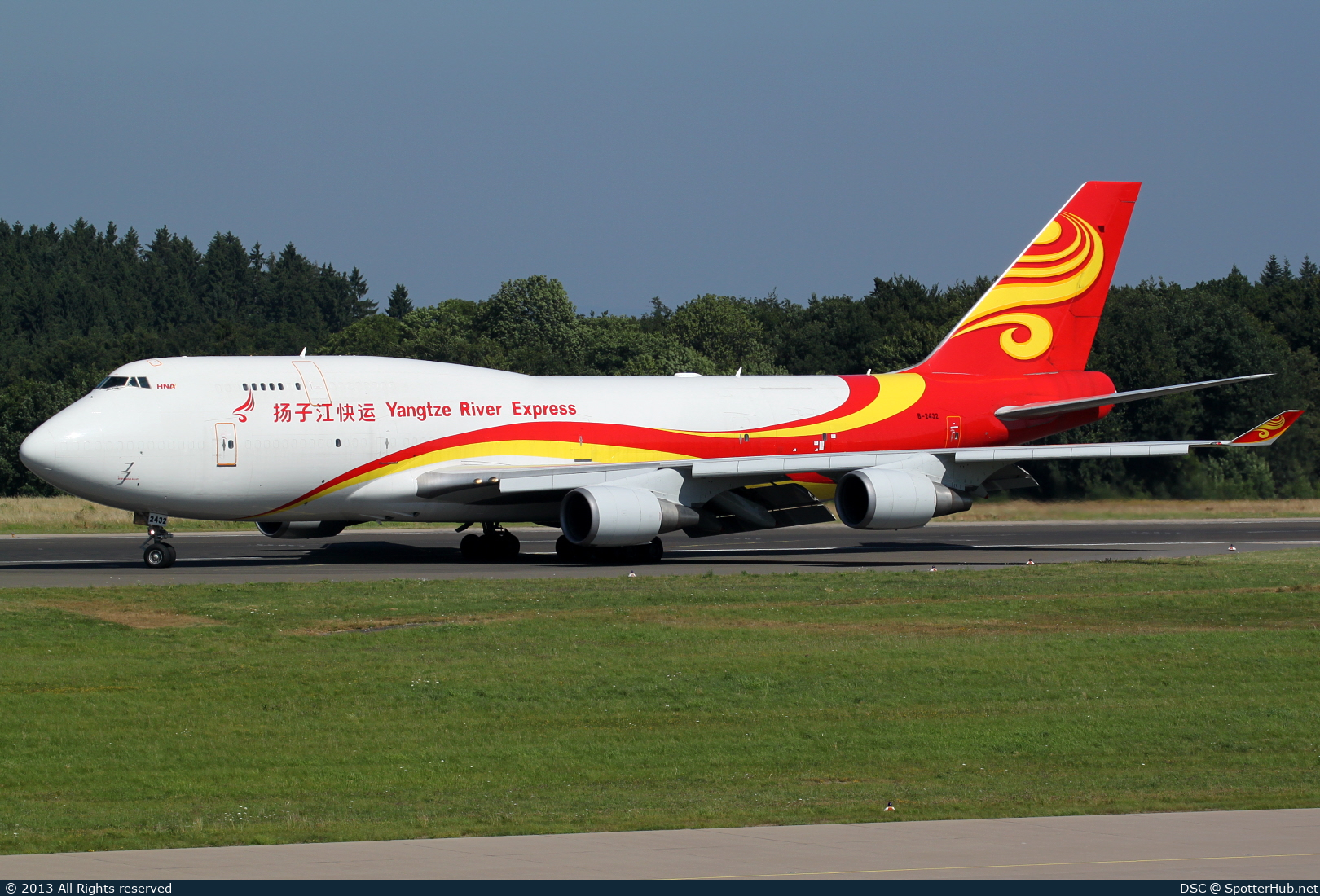 Photo of B-2432 - Boeing 747-481(BDSF) operated by Yangtze River Express