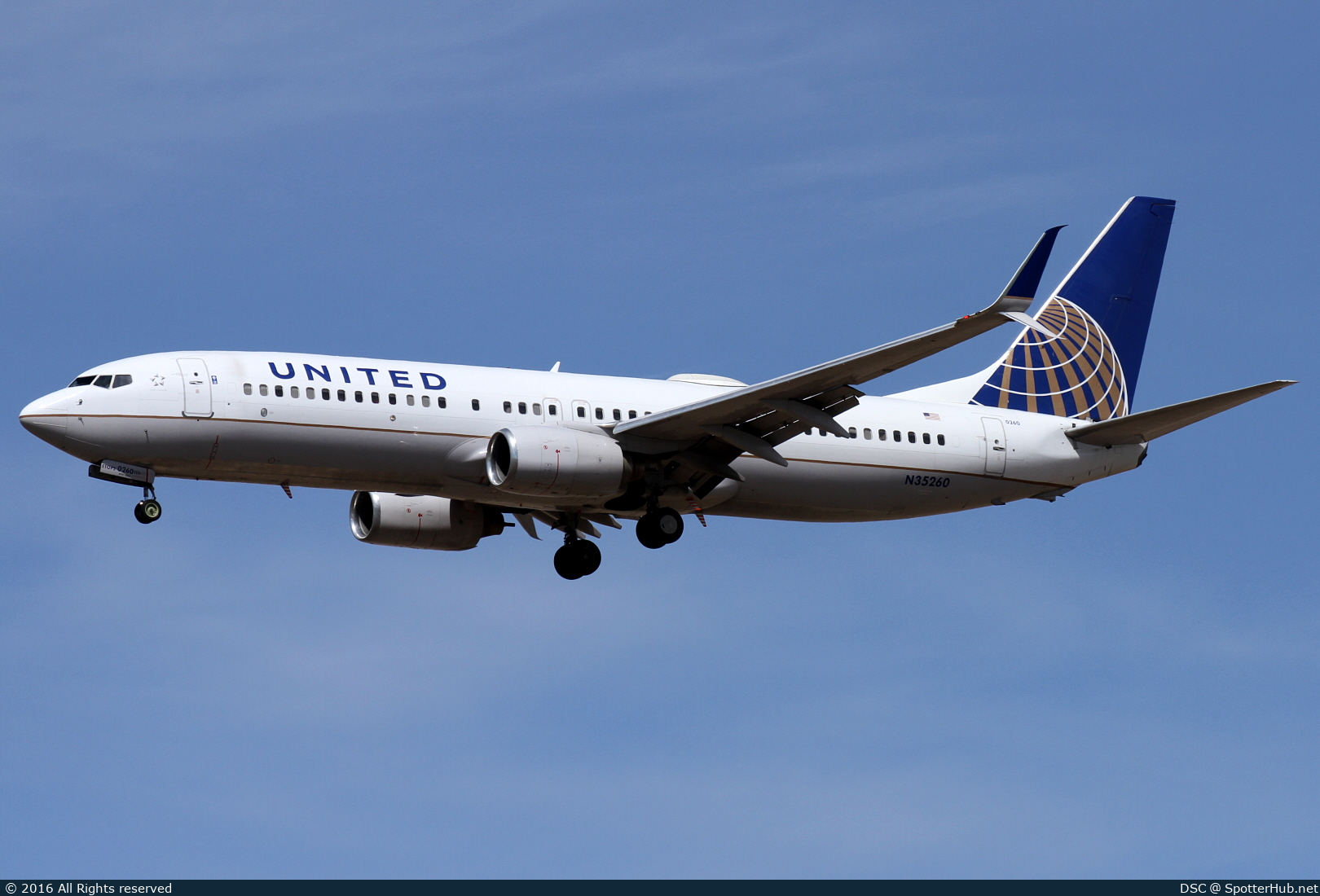 Photo of N35260 - Boeing 737-824 operated by United Airlines