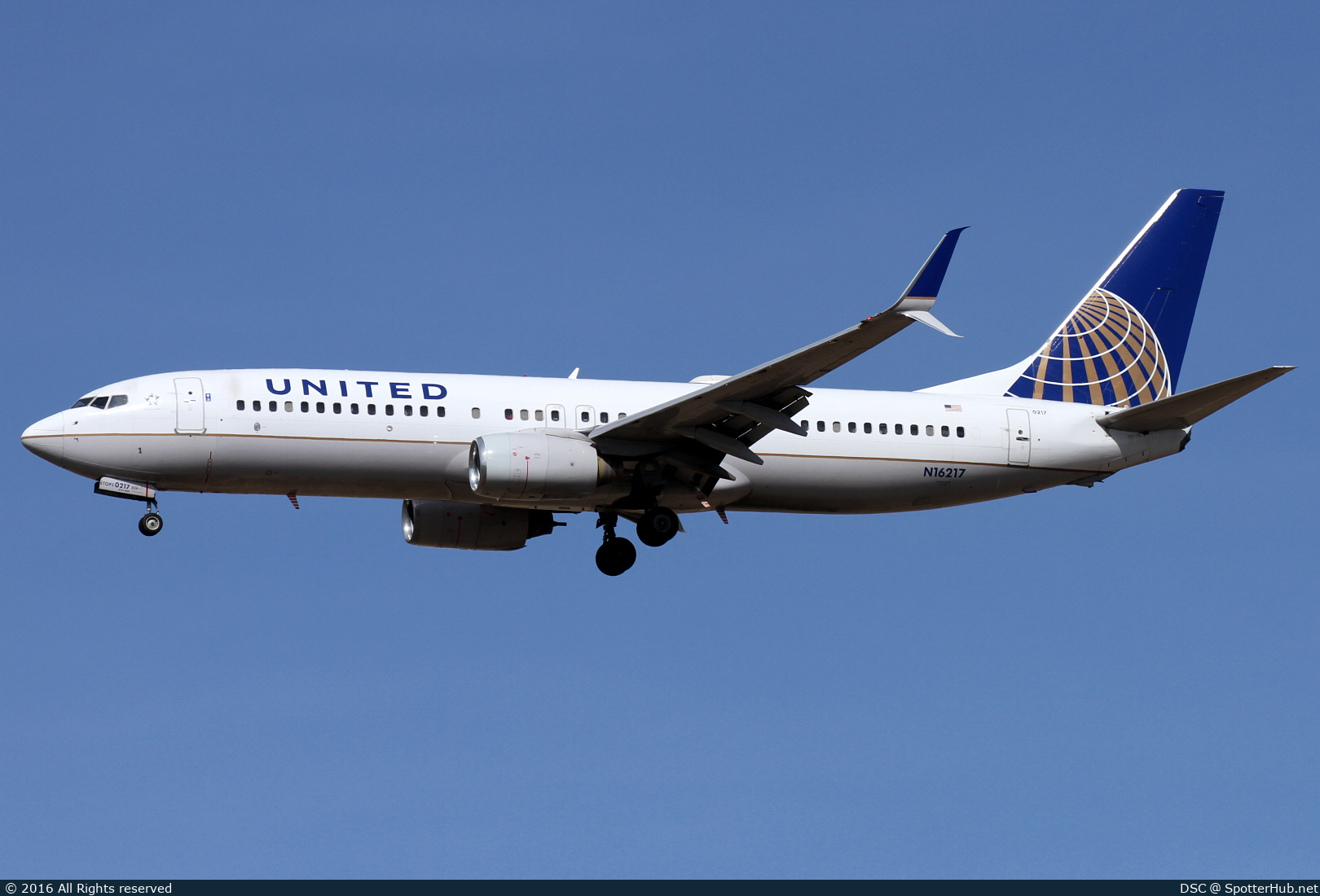 Photo of N16217 - Boeing 737-824 operated by United Airlines