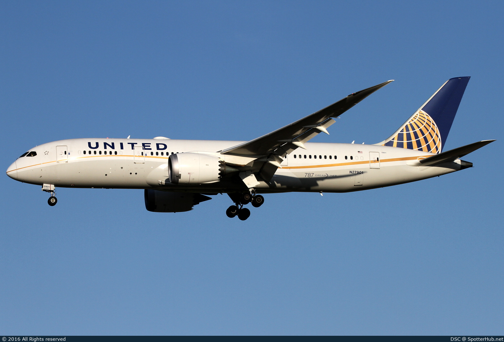 Photo of N27901 - Boeing 787-8 Dreamliner operated by United Airlines