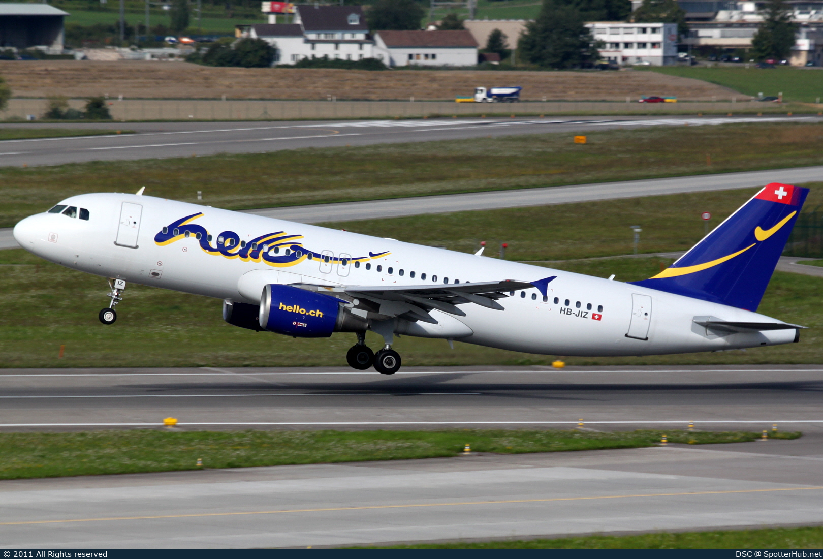 Photo of HB-JIZ - Airbus A320-214 operated by Hello