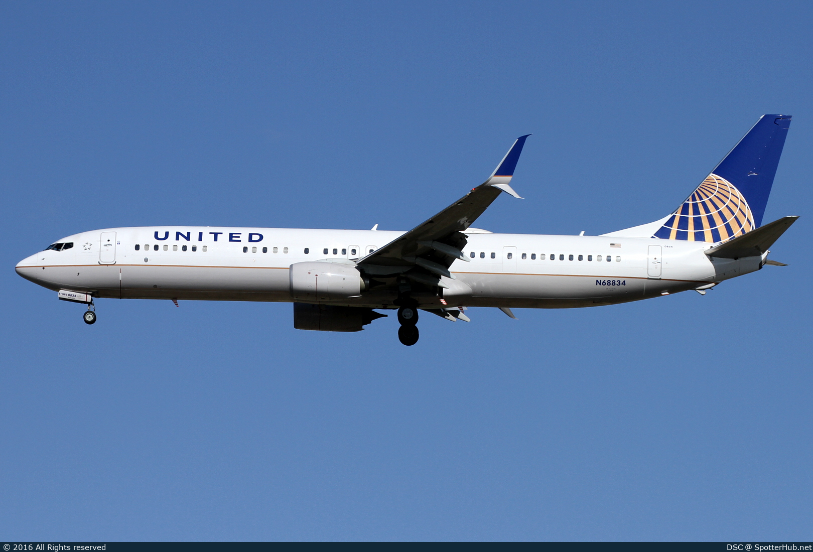 Photo of N68834 - Boeing 737-924(ER) operated by United Airlines