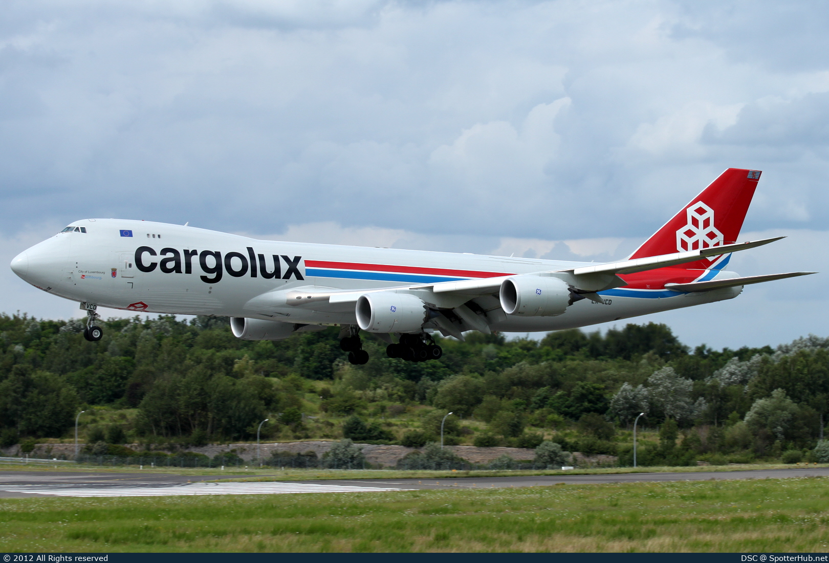 Photo of LX-VCD - Boeing 747-8R7F operated by Cargolux