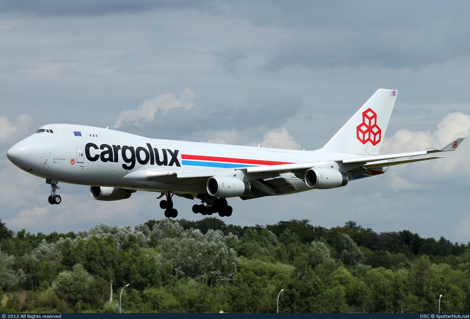 Photo of LX-UCV - Boeing 747-4R7F operated by Cargolux
