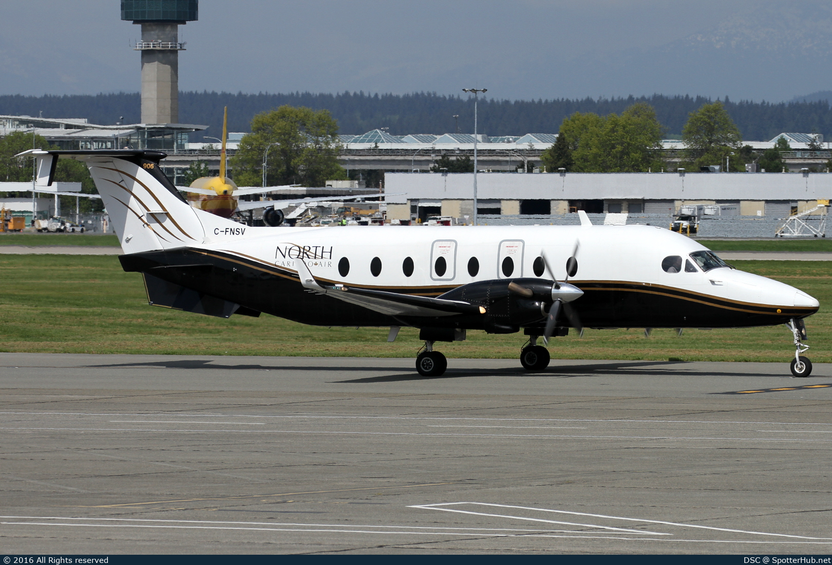 Photo of C-FNSV - Beechcraft 1900D operated by North Cariboo Air