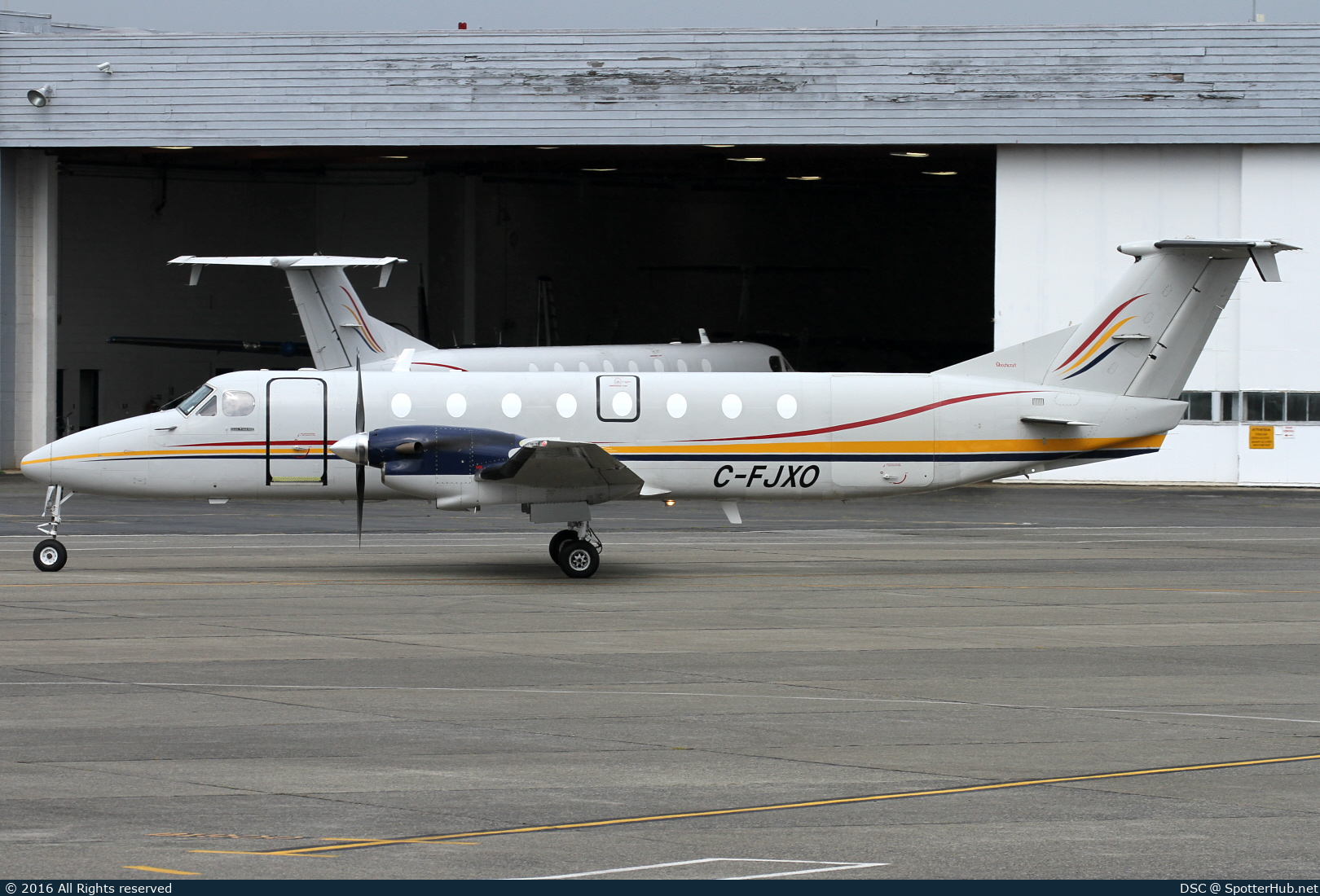 Photo of C-FJXO - Beechcraft 1900C operated by Skylink Express