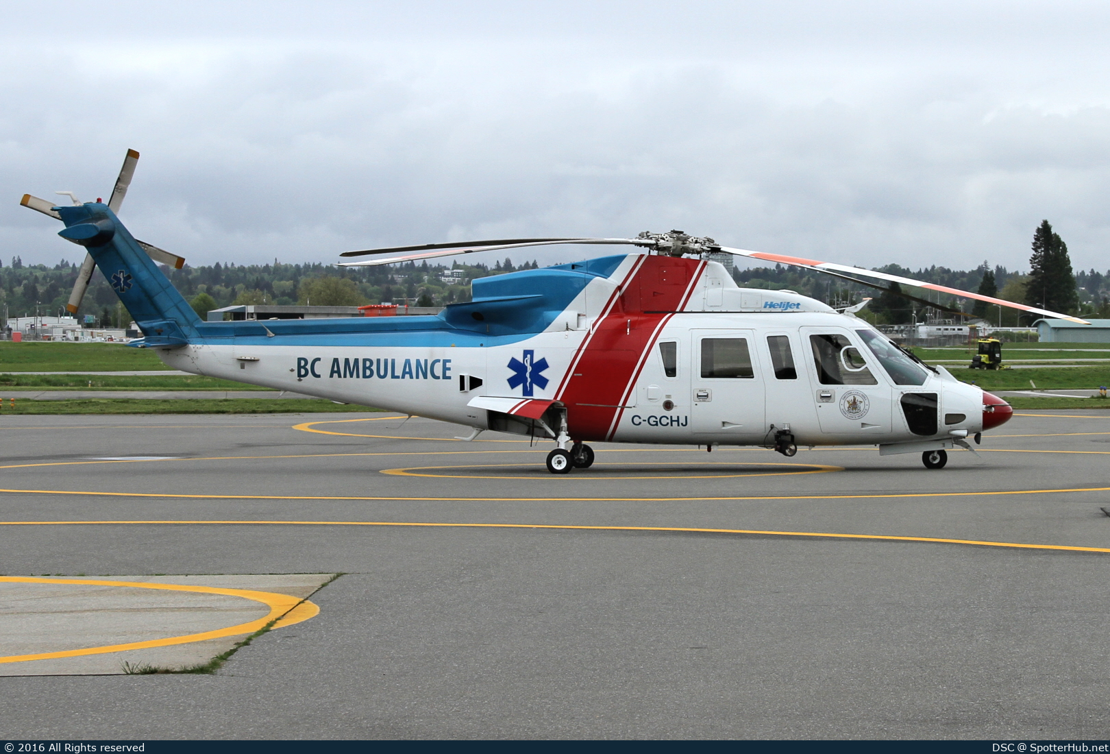 Photo of C-GCHJ - Sikorsky S-76C operated by BC Ambulance (opb Helijet International)