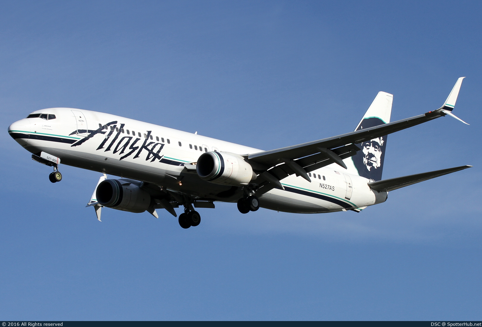 Photo of N527AS - Boeing 737-890 operated by Alaska Airlines