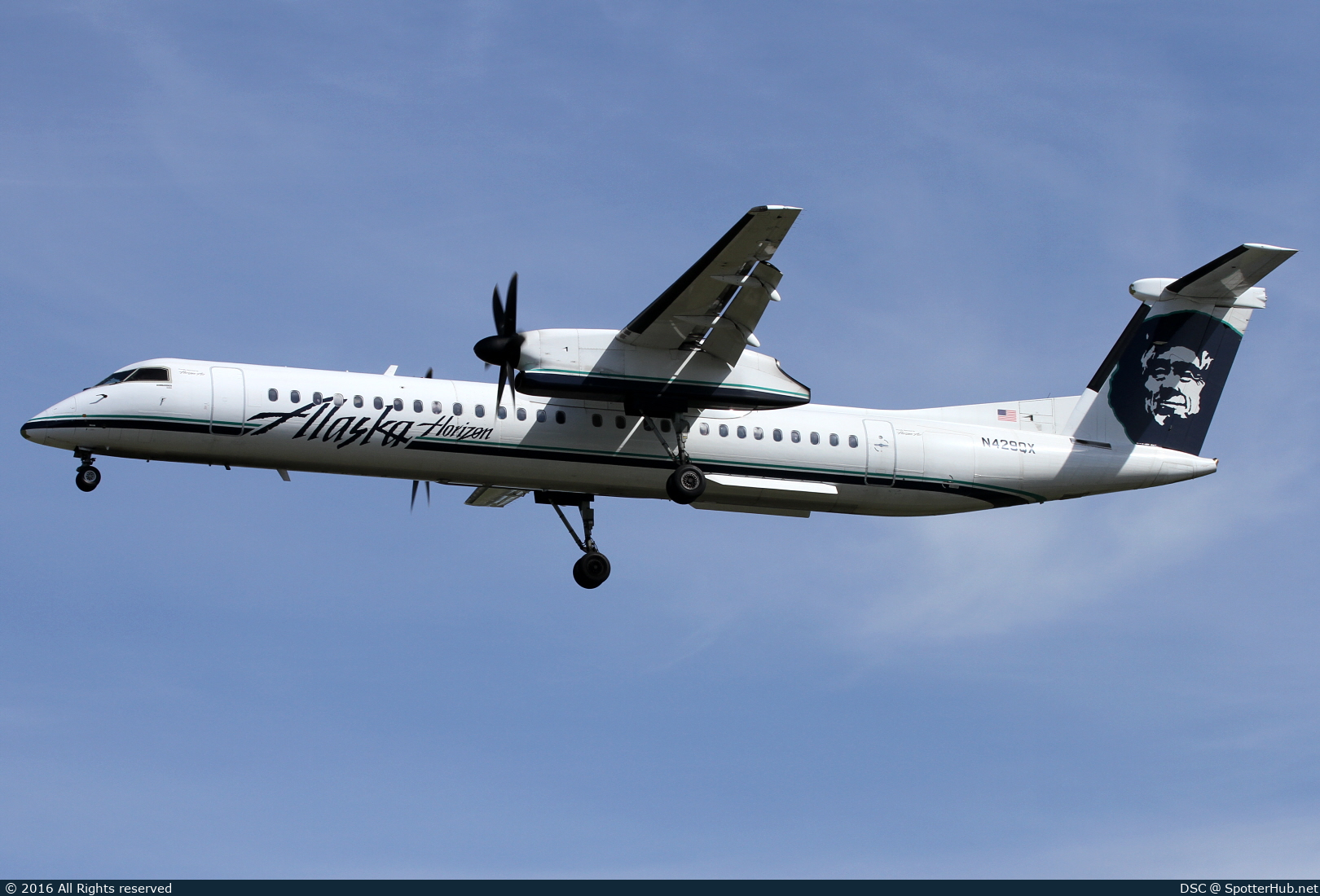 Photo of N429QX - Bombardier DHC-8-402 Dash 8 Q400 operated by Alaska Airlines (opb Horizon Air)