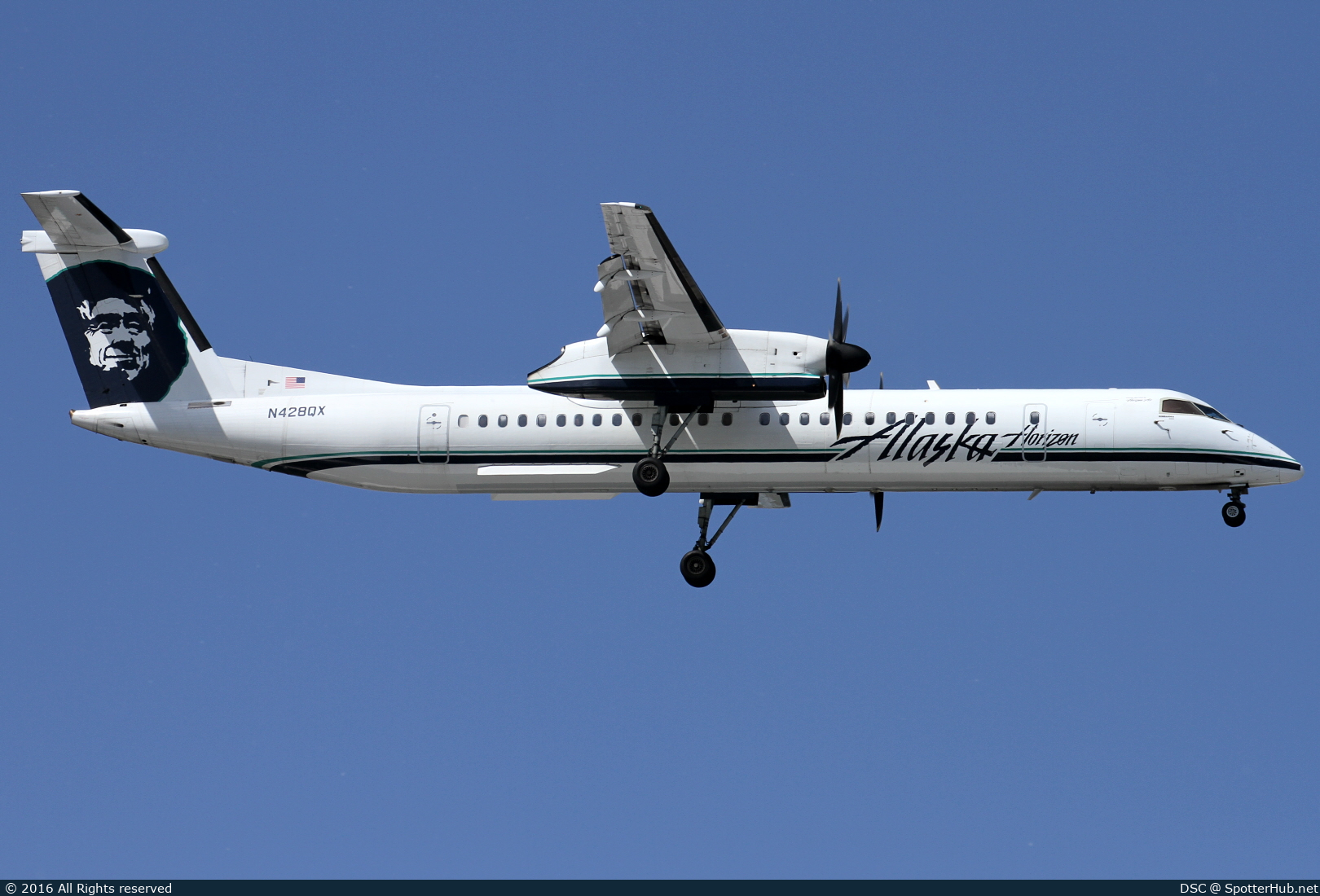 Photo of N428QX - Bombardier DHC-8-402 Dash 8 Q400 operated by Alaska Airlines (opb Horizon Air)