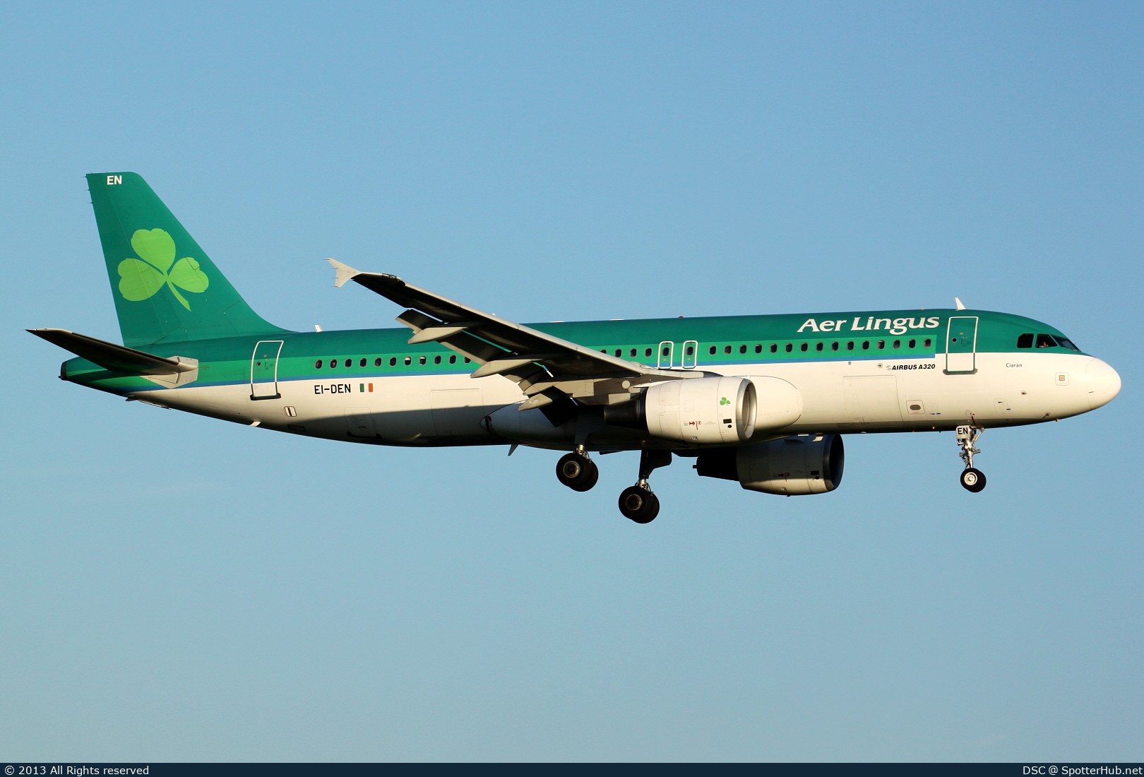 Photo of EI-DEN - Airbus A320-214 operated by Aer Lingus