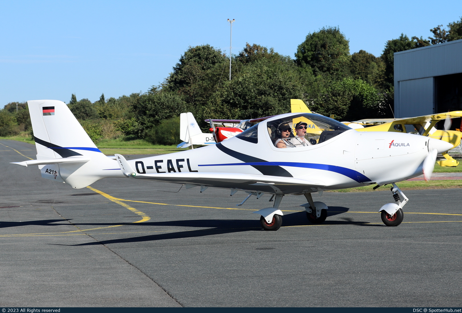 Photo of D-EAFL - Aquila A211 G operated by Fliegergruppe Leutkirch