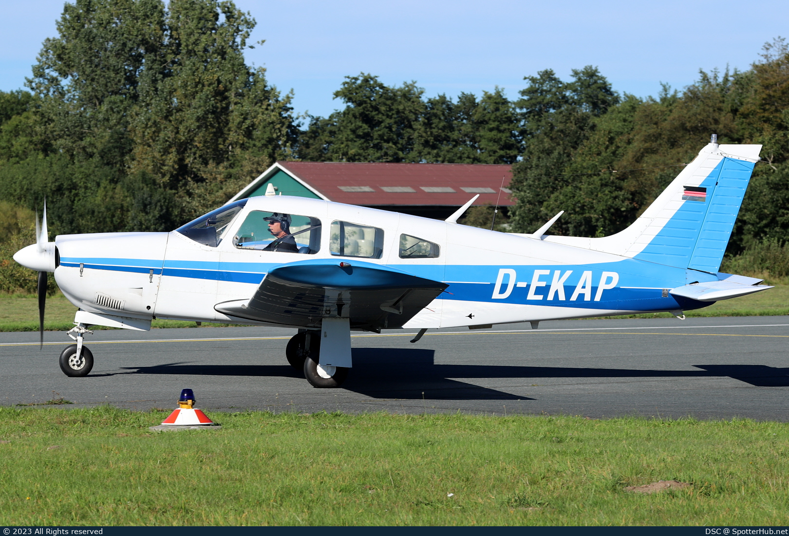 Photo of D-EKAP - Piper PA-28R-200 Cherokee Arrow II operated by Sportfluggruppe Rheine-Bentlage
