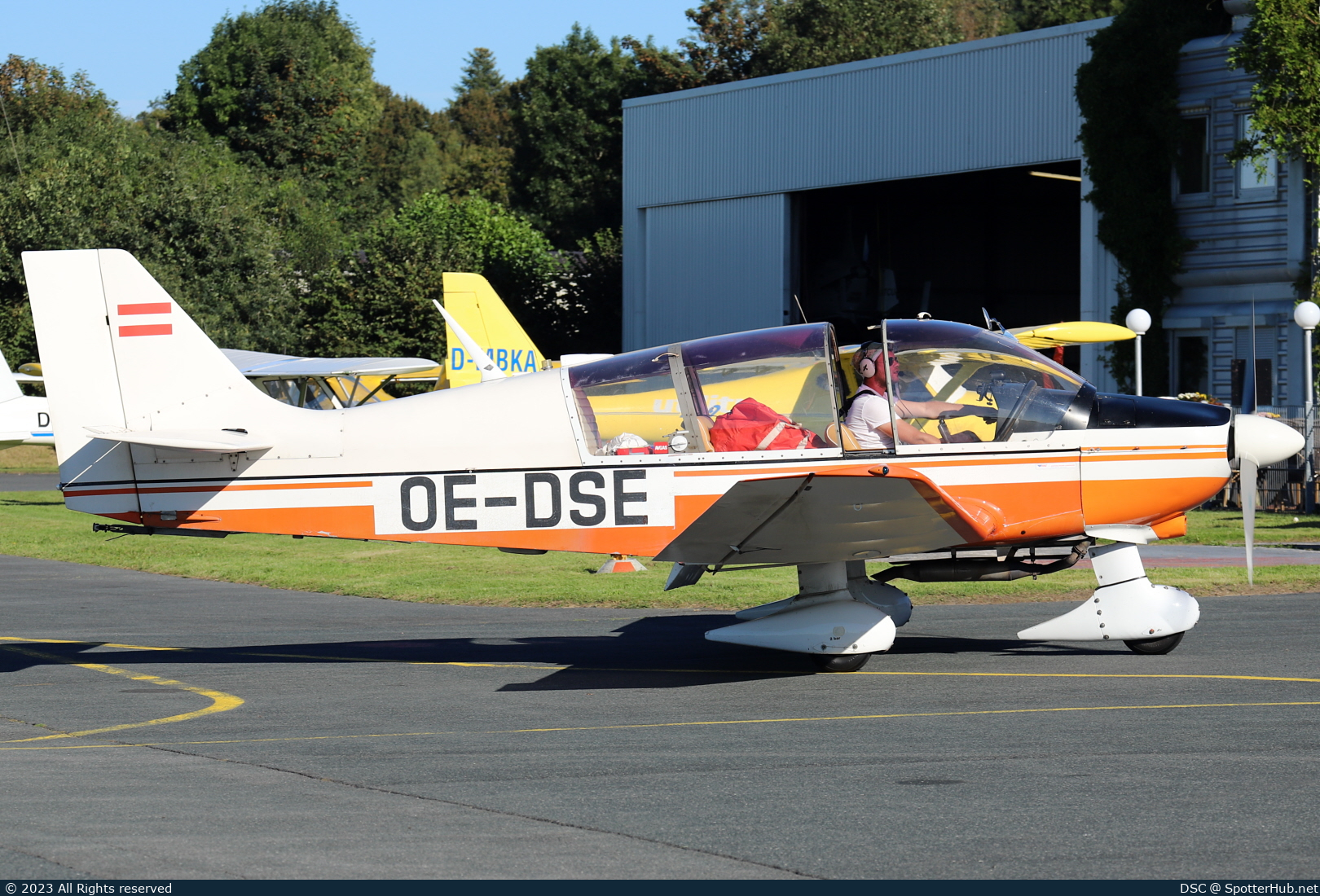 Photo of OE-DSE - Robin DR400/180R Remorqueur operated by Private