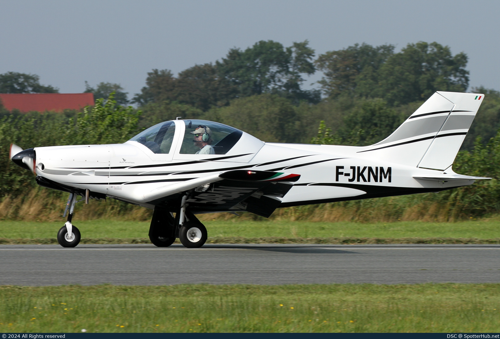 Photo of 54-BAN - Alpi Pioneer 300 Standard operated by Private