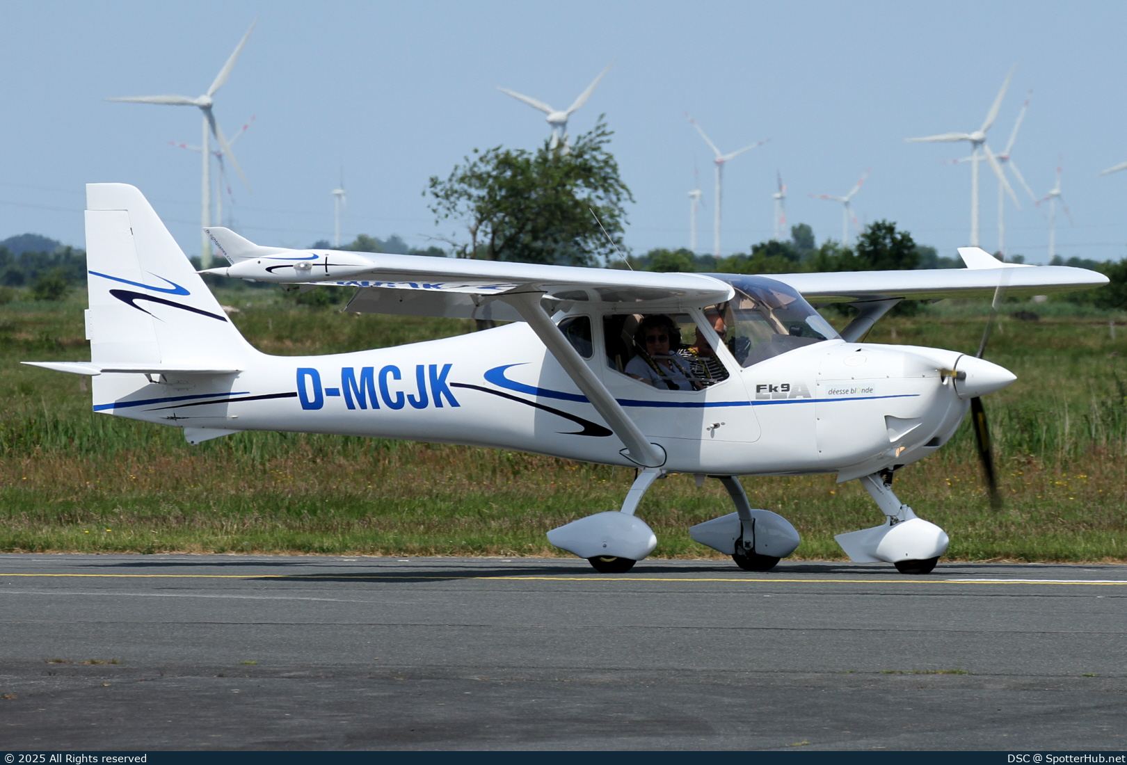 Photo of D-MCJK - FK-Lightplanes FK9 Mk.IV ELA operated by Private