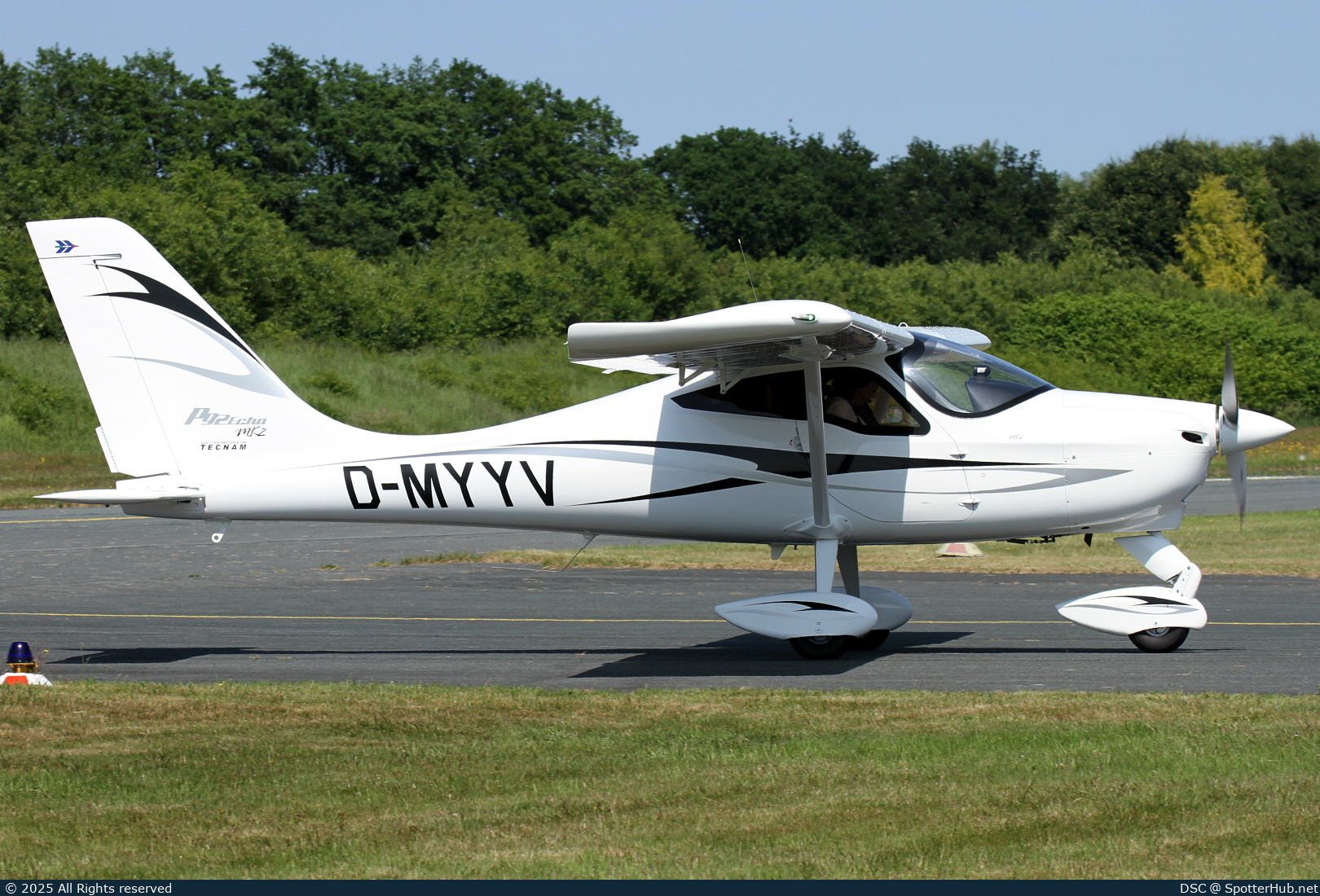 Photo of D-MYYV - Tecnam P92 Echo Mk.II operated by Private