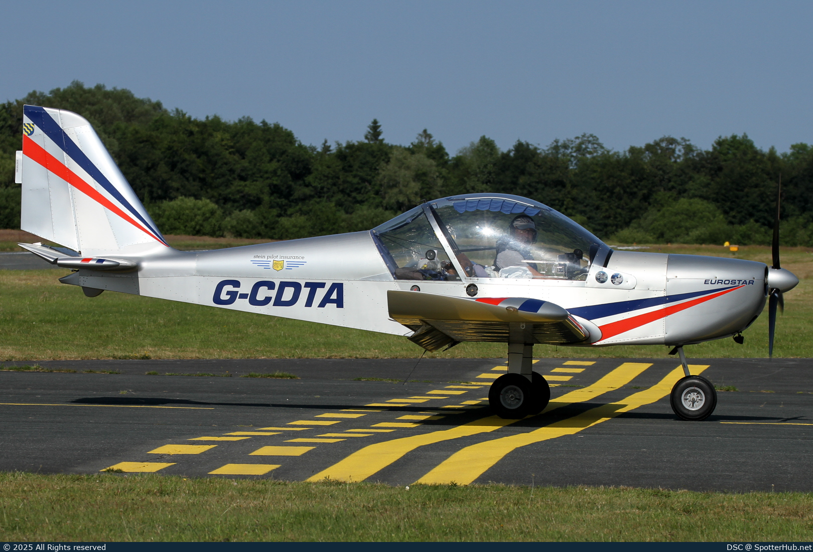 Photo of G-CDTA - Evektor EuroStar SL operated by Private