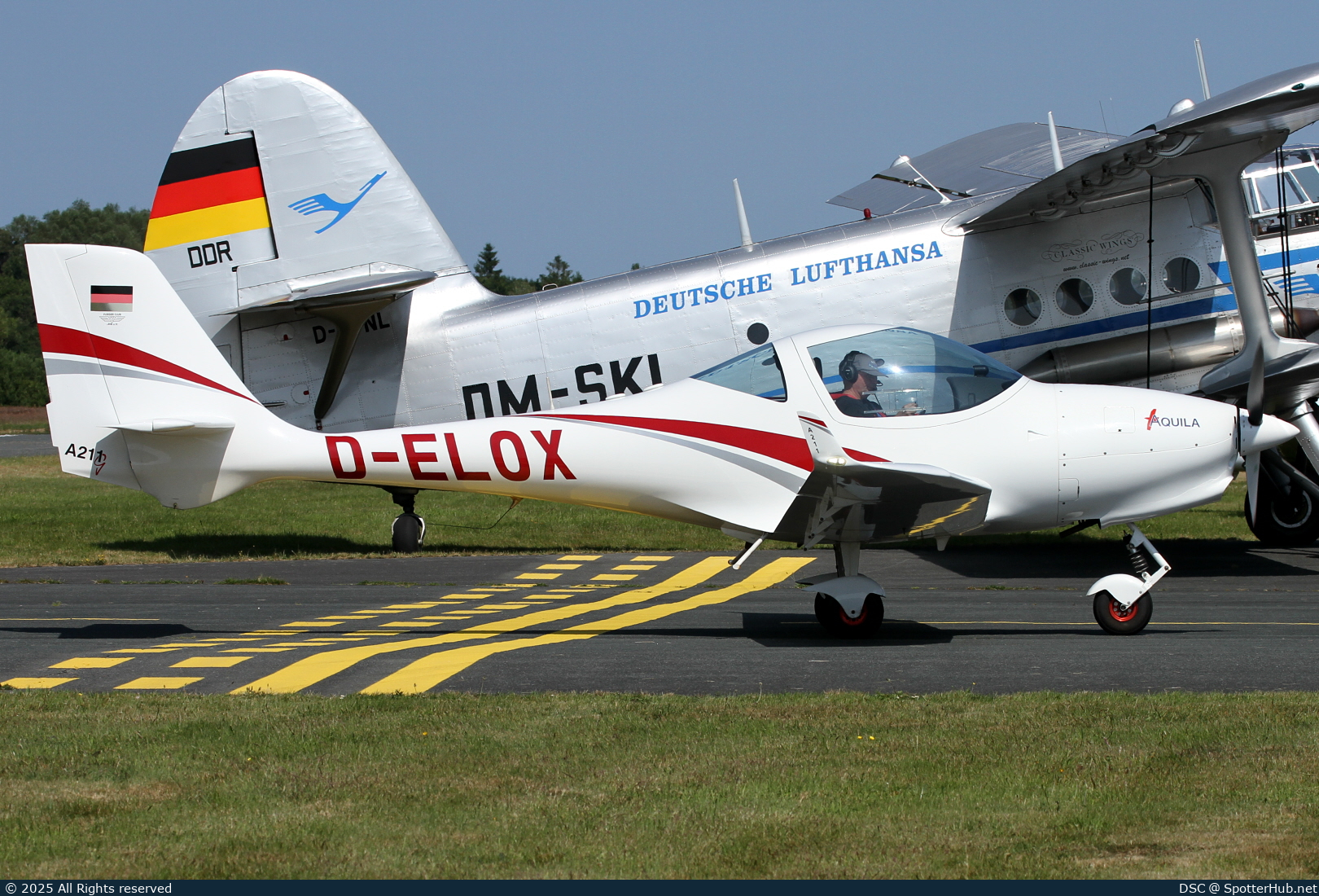 Photo of D-ELOX - Aquila A211 G operated by Flieger Club Leer