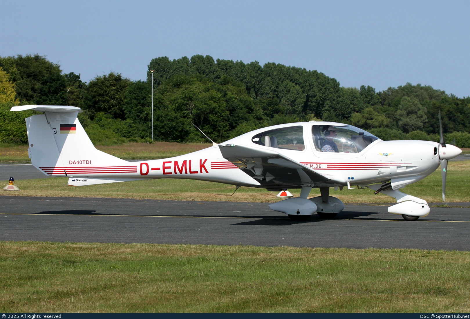 Photo of D-EMLK - Diamond DA40 Diamond Star TDI operated by Badisch-Pfälzischer Flugsportverein