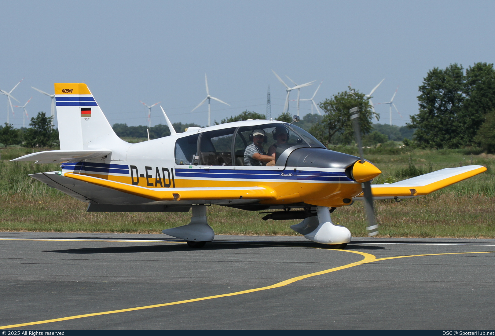 Photo of D-EADI - Robin DR400/180R Remorqueur operated by Private
