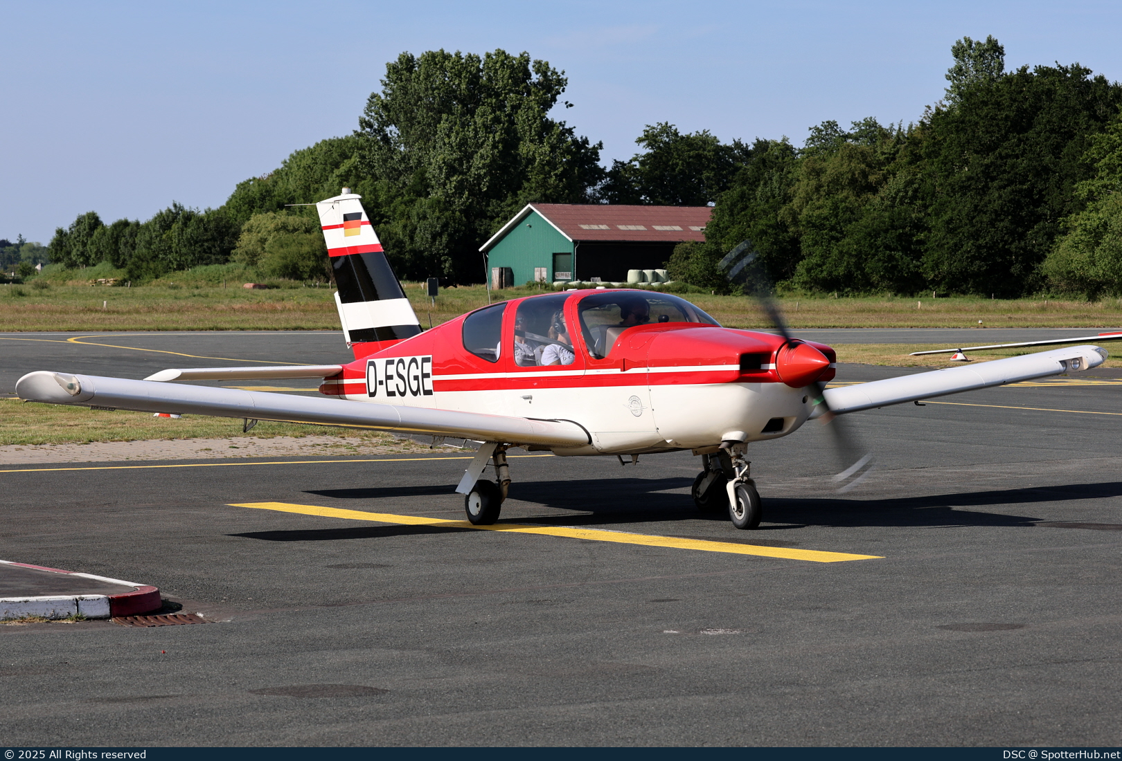 Photo of D-ESGE - SOCATA TB-20 Trinidad operated by Private