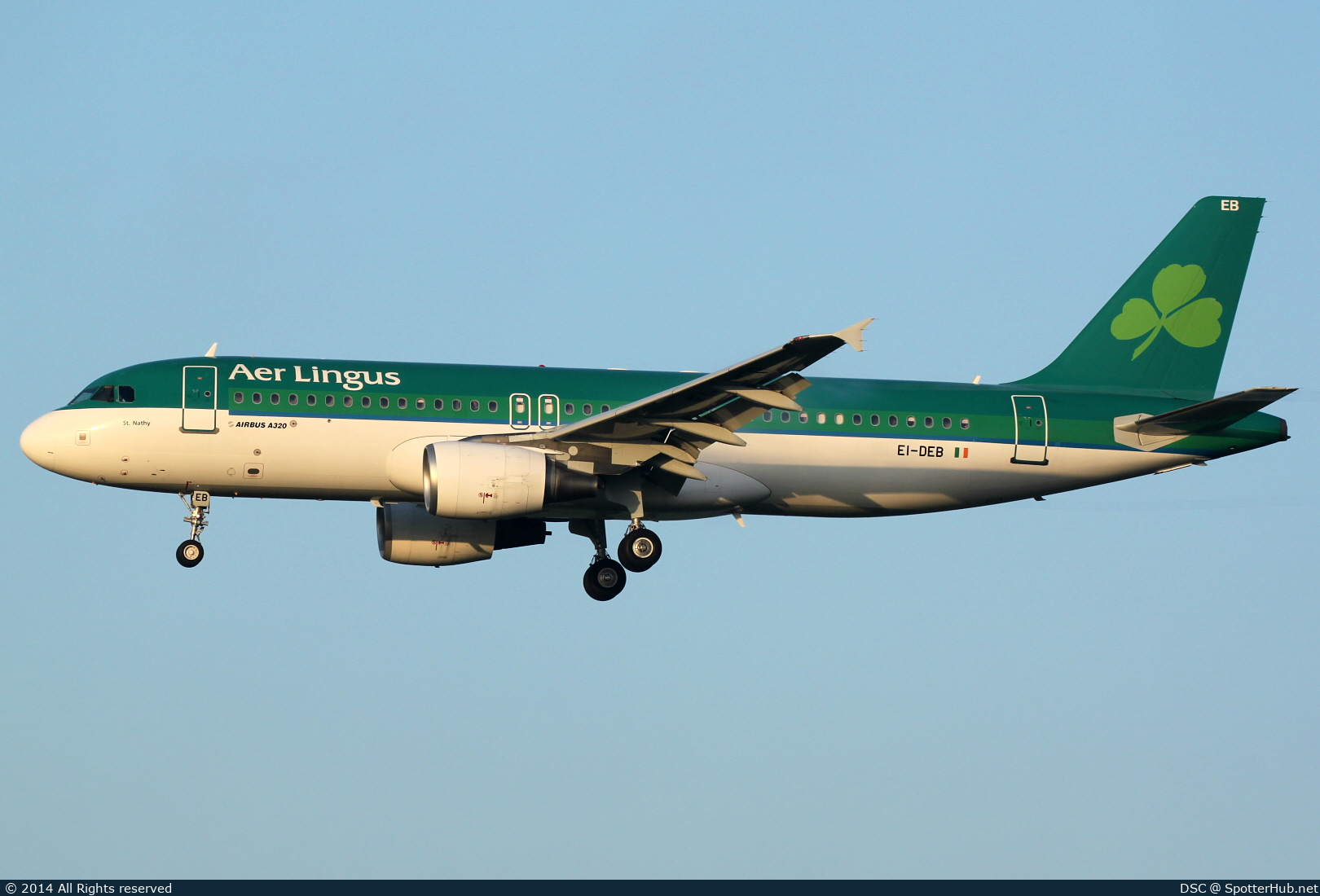 Photo of EI-DEB - Airbus A320-214 operated by Aer Lingus