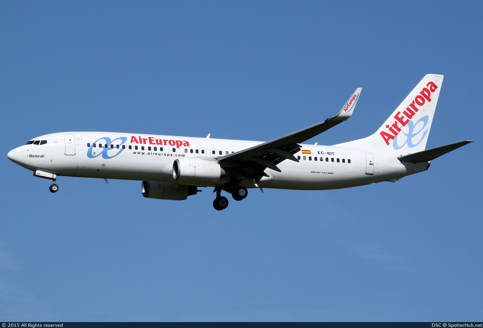 Photo of EC-IDT - Boeing 737-86Q operated by Air Europa