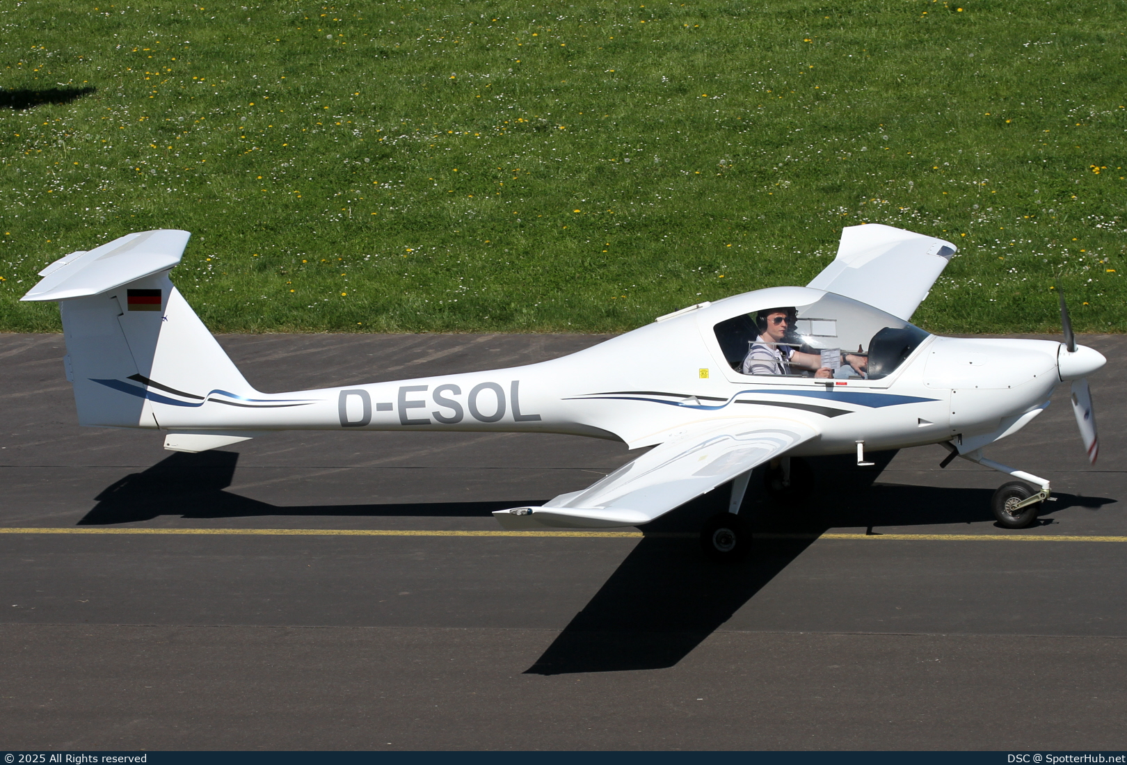 Photo of D-ESOL - Diamond DA20-A1 Katana operated by Flugsportgruppe Elz