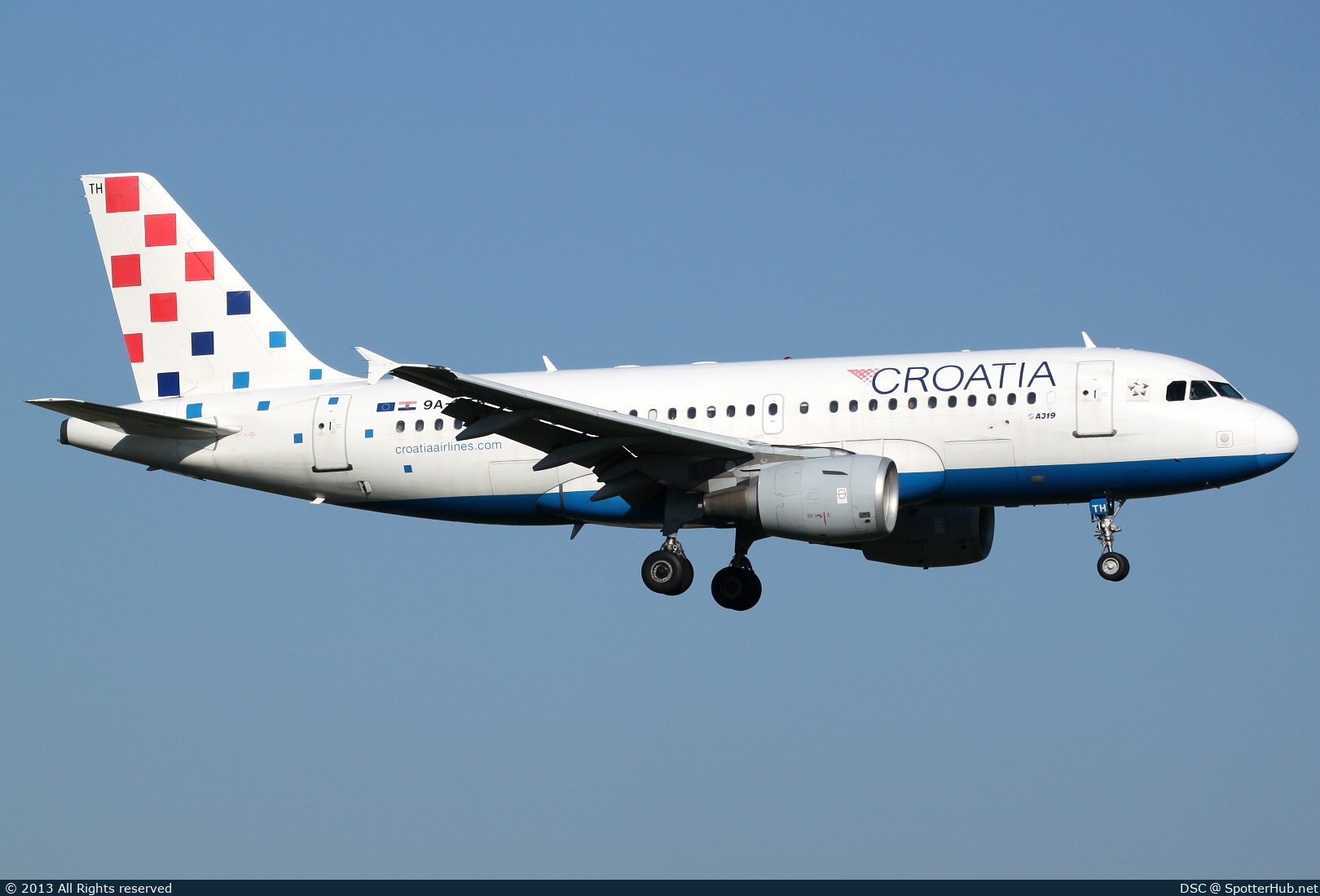 Photo of 9A-CTH - Airbus A319-112 operated by Croatia Airlines