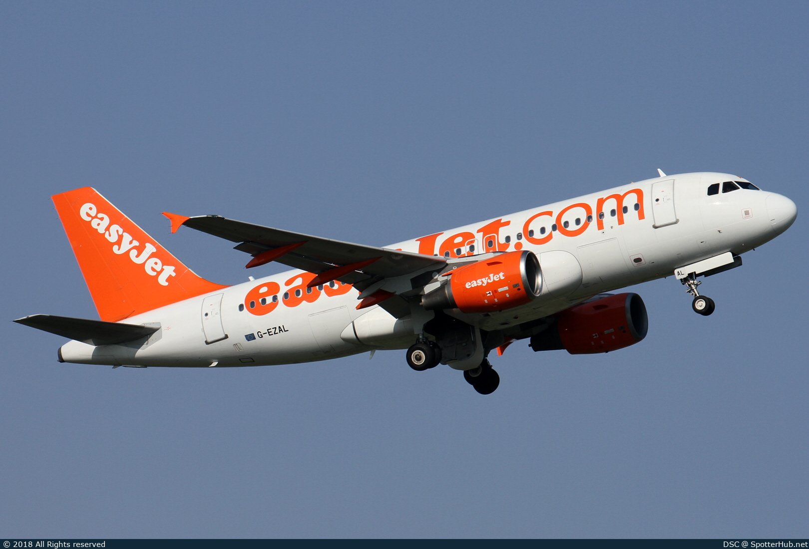 Photo of G-EZAL - Airbus A319-111 operated by easyJet