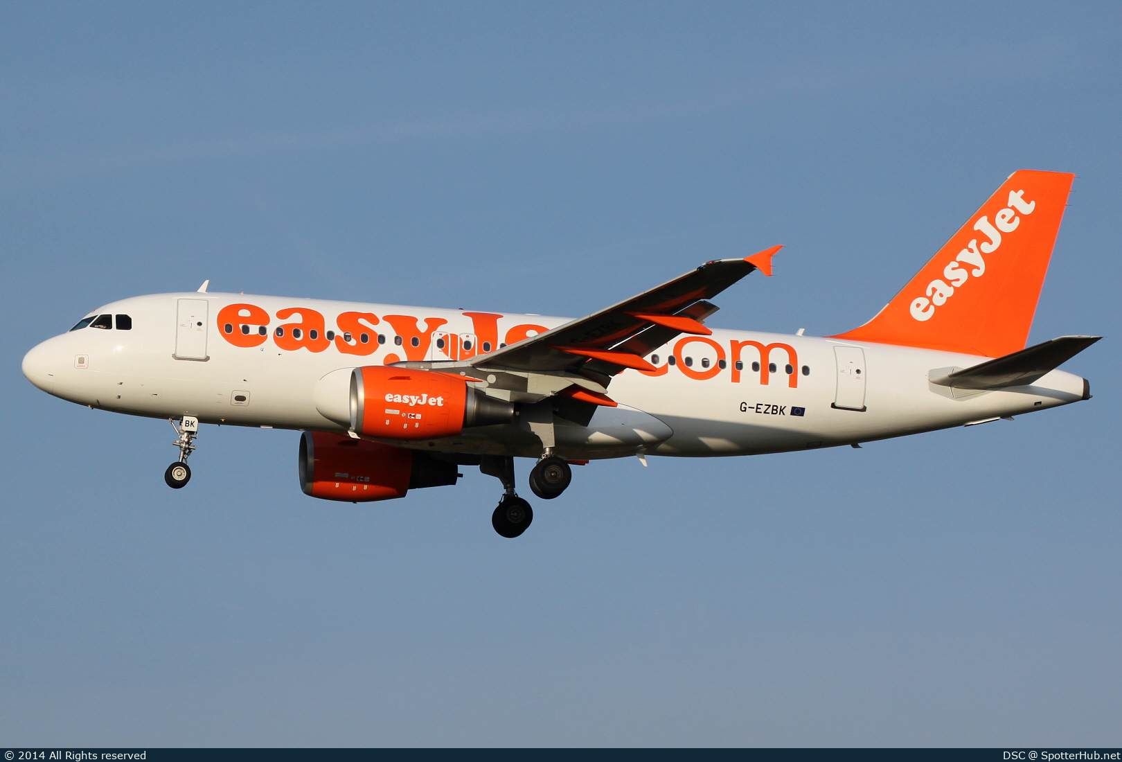 Photo of G-EZBK - Airbus A319-111 operated by easyJet