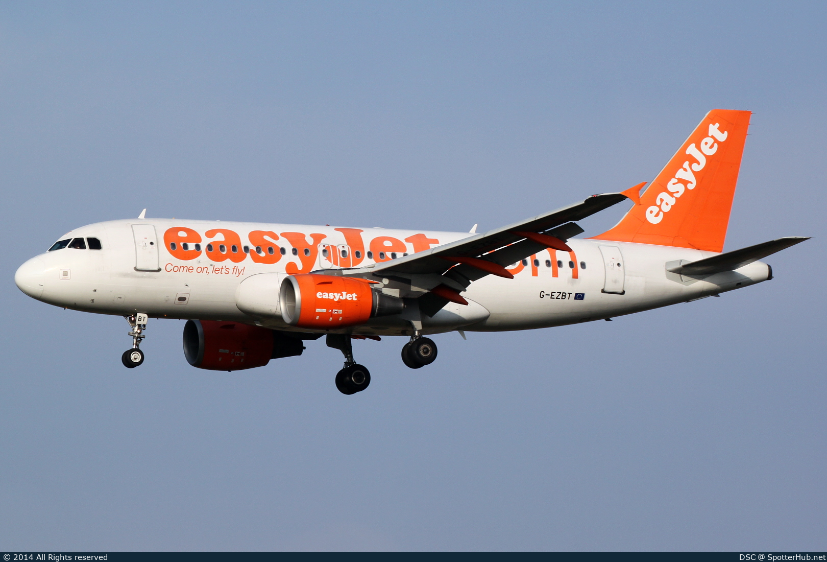 Photo of G-EZBT - Airbus A319-111 operated by easyJet