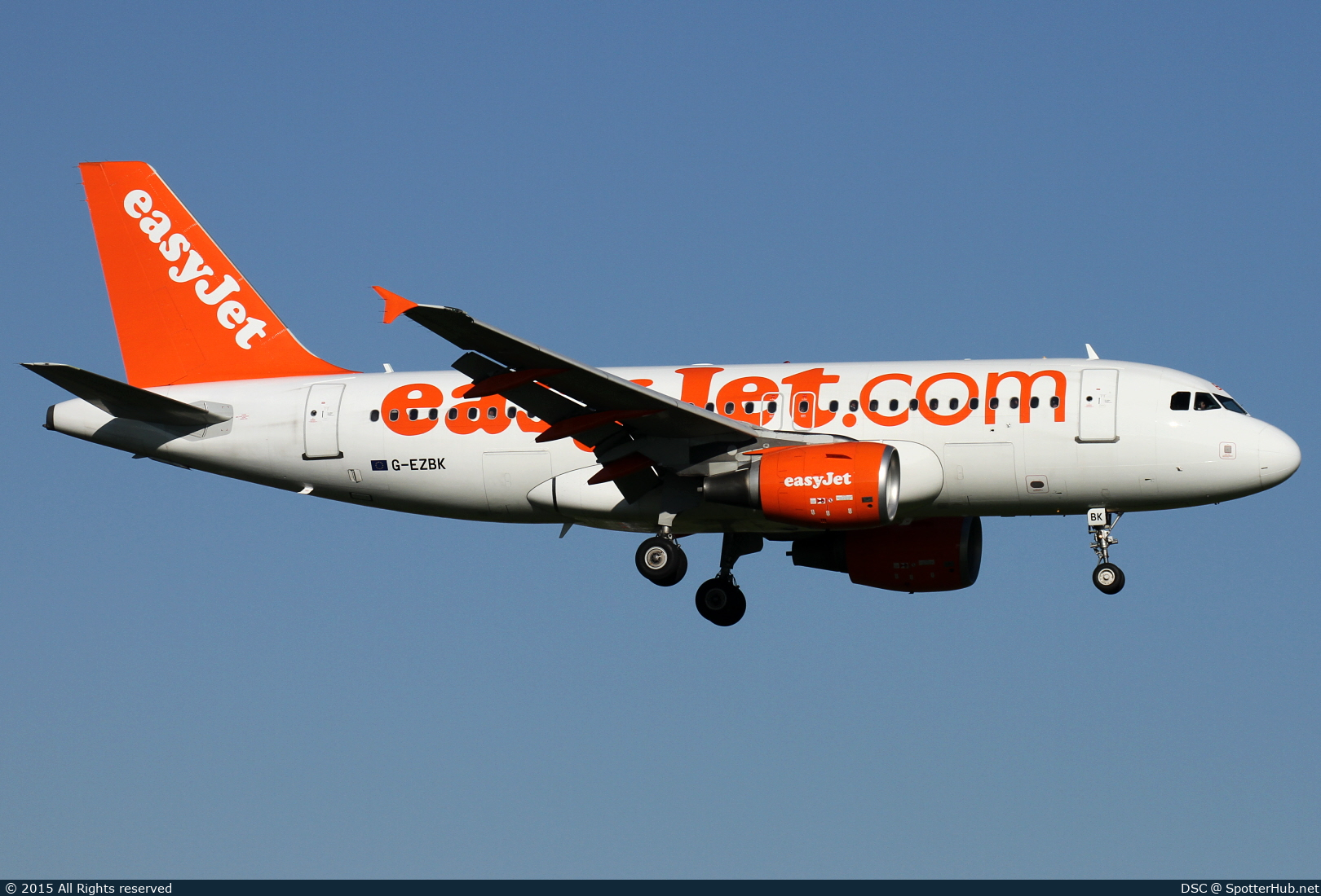 Photo of G-EZBK - Airbus A319-111 operated by easyJet
