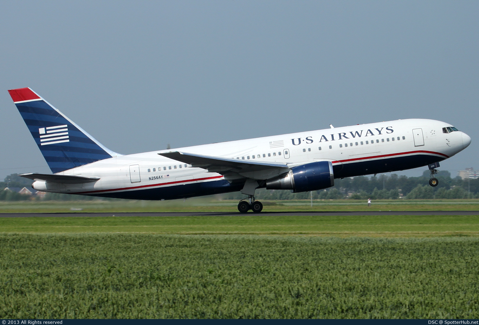 Photo of N256AY - Boeing 767-2B7(ER) operated by US Airways